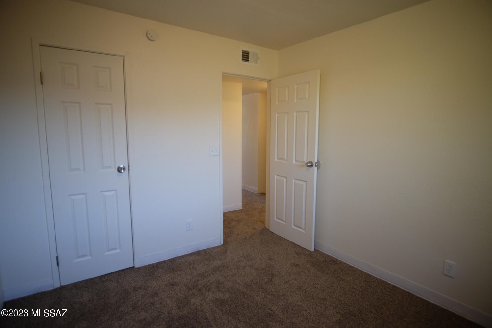 Kennedy Park Twnhss (1-125) - Residential Lease