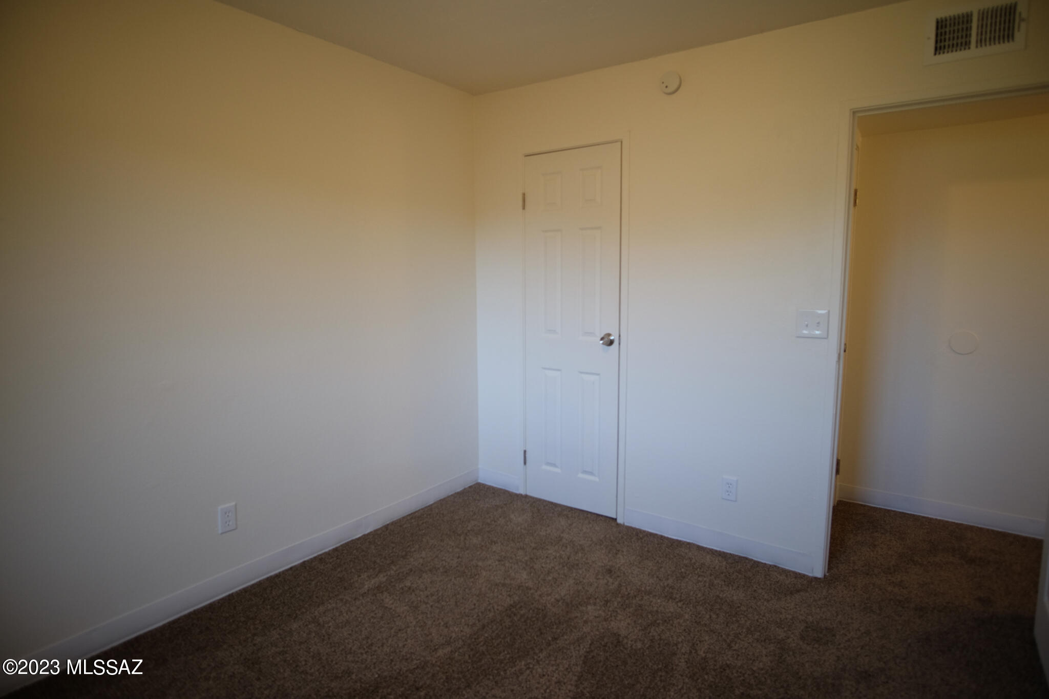 Kennedy Park Twnhss (1-125) - Residential Lease