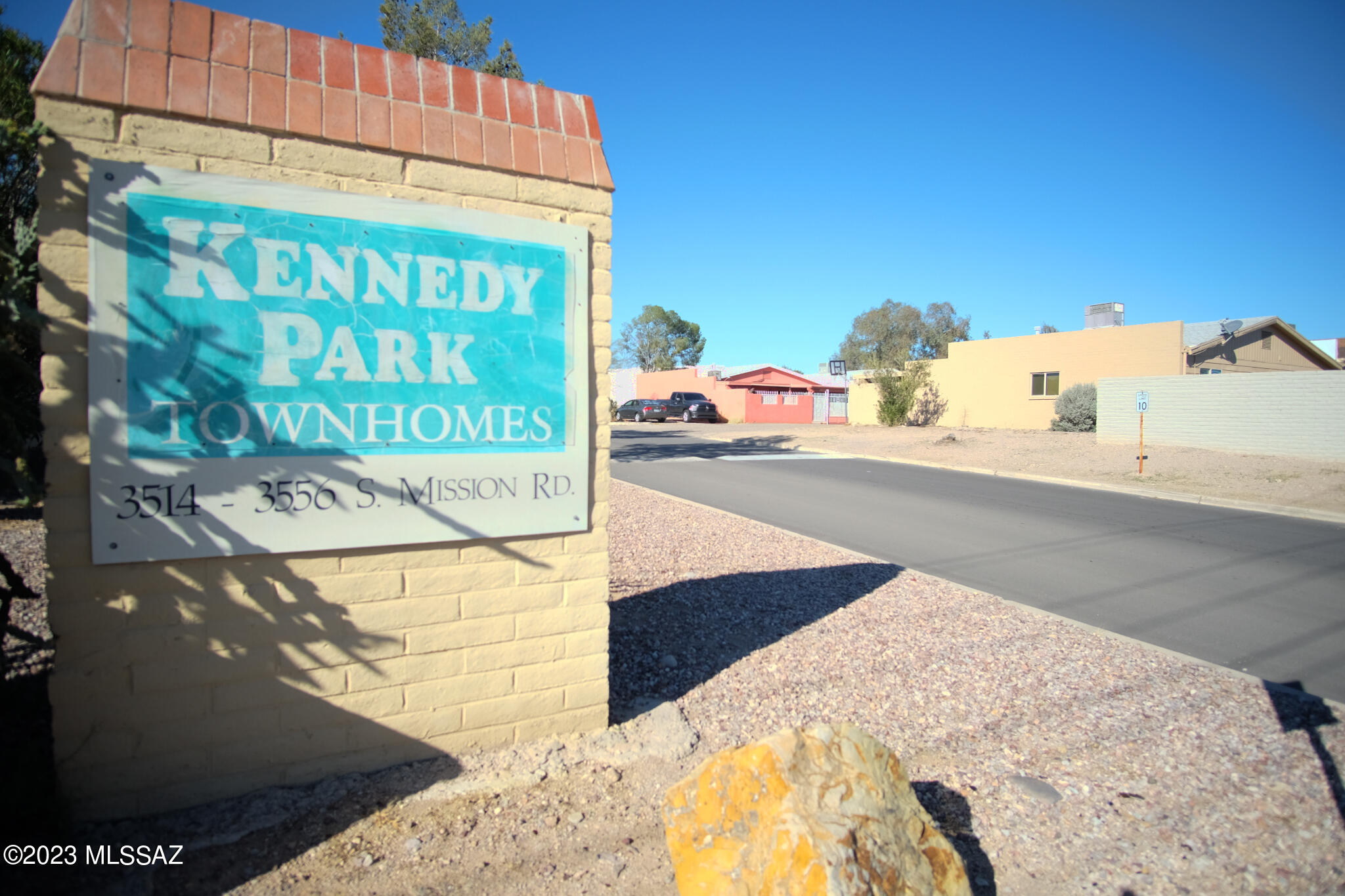 Kennedy Park Twnhss (1-125) - Residential Lease