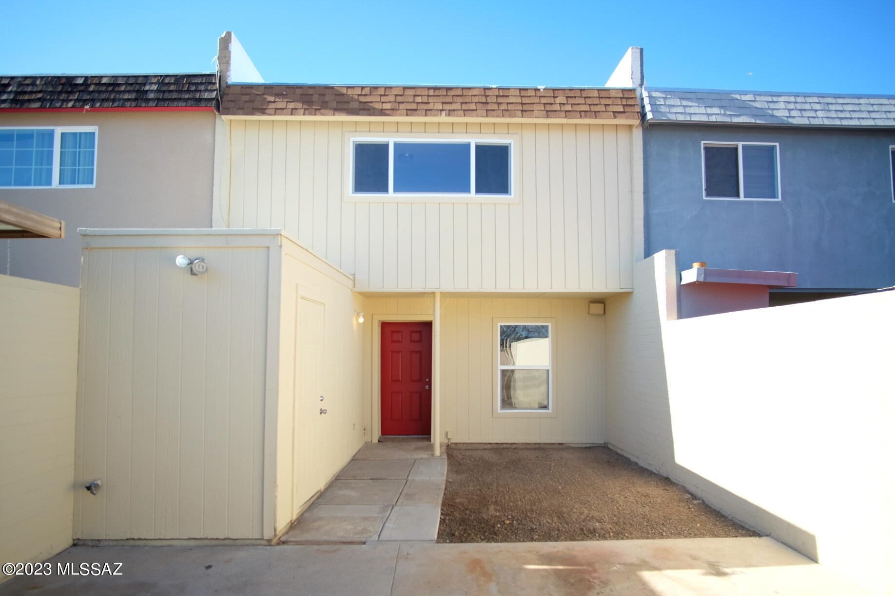 Text for a walkthrough video/more info. Kennedy Park Townhomes completely remodeled 3 Bedroom/2 Bathroom 1298sf Townhome w/ Car Port and updates + features that include; New Flooring, Paint, HVAC, Fixtures throughout; Kitchen updated w/ Solid Surface Counters, Cherry Cabinetry, Stainless Appliances; Master BR Suite w/ private bath + tiled shower; Central Air Conditioning; Private yard w/ Patio. Located a short walk away from Kennedy Park w/ Playscapes, Lake/Fishing, Walking Trails, + access to miles of Mountain Bike/Hike/Run trails in the adjacent Tucson Mountain Park. 1yr minimum Lease, $50/adult Application Fee, $1475 Security Deposit, $150/pet Pet Fee with approved pet, $400 cleaning fee. Tenant pays electric, nat gas, water/sewer/trash.