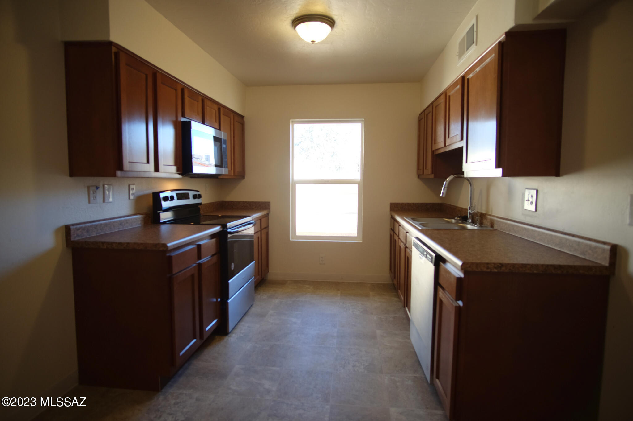 Kennedy Park Twnhss (1-125) - Residential Lease