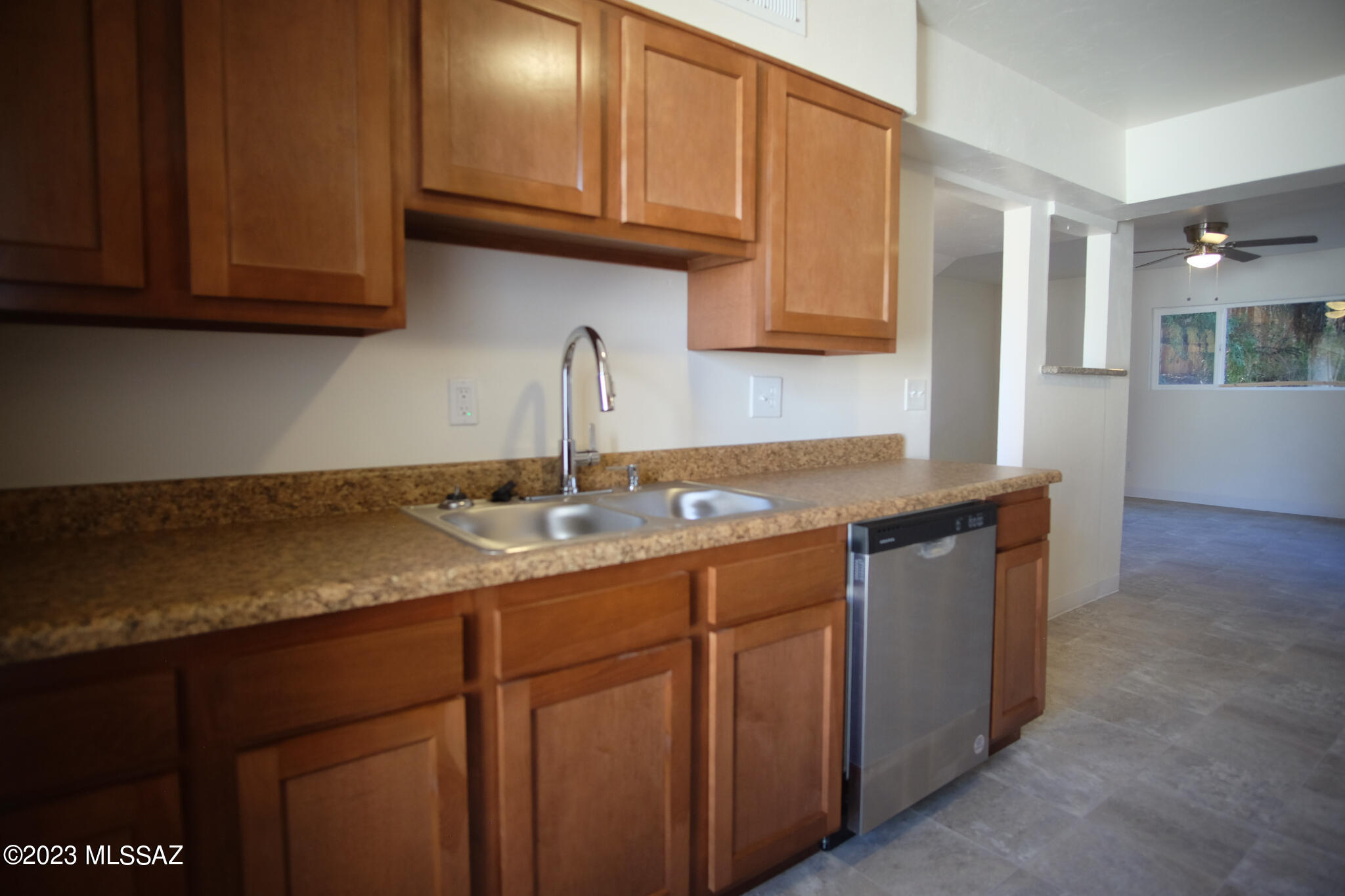 Kennedy Park Twnhss (1-125) - Residential Lease