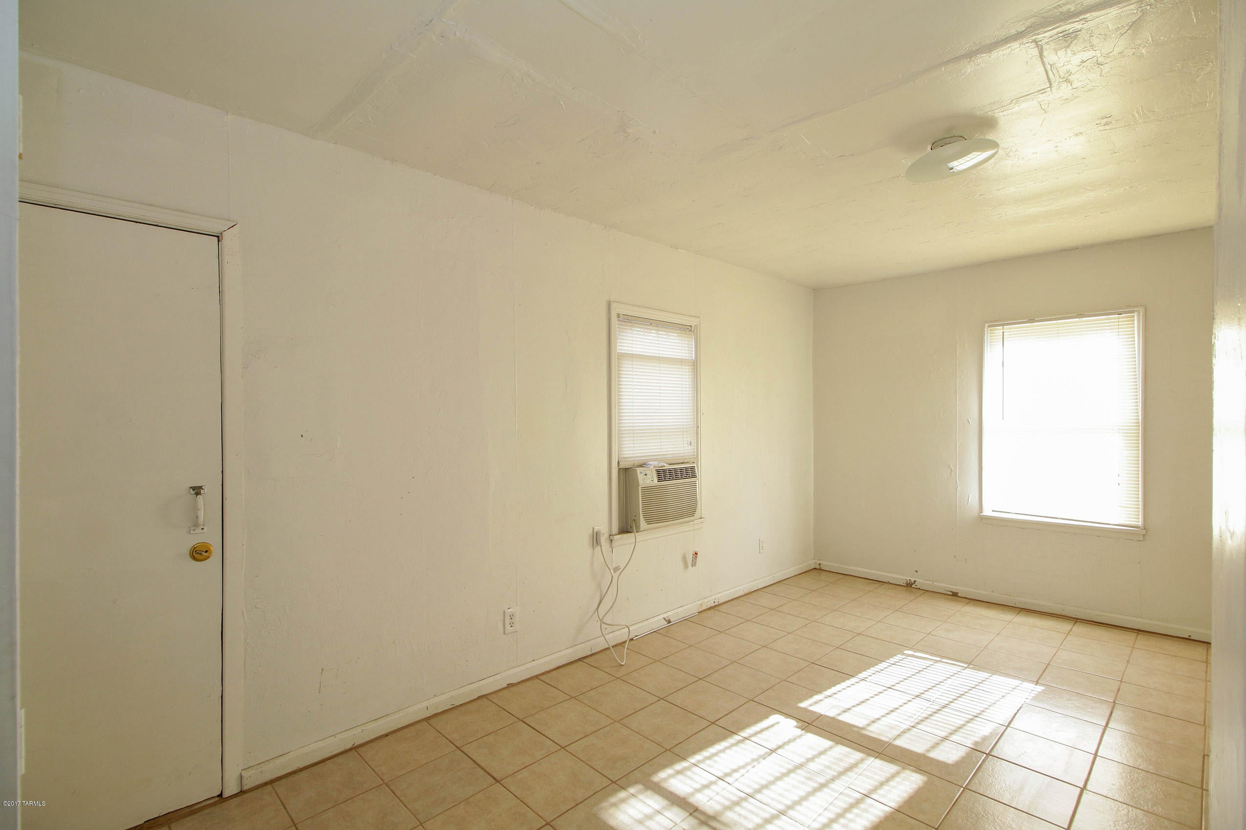 University Home Addition - Residential Lease