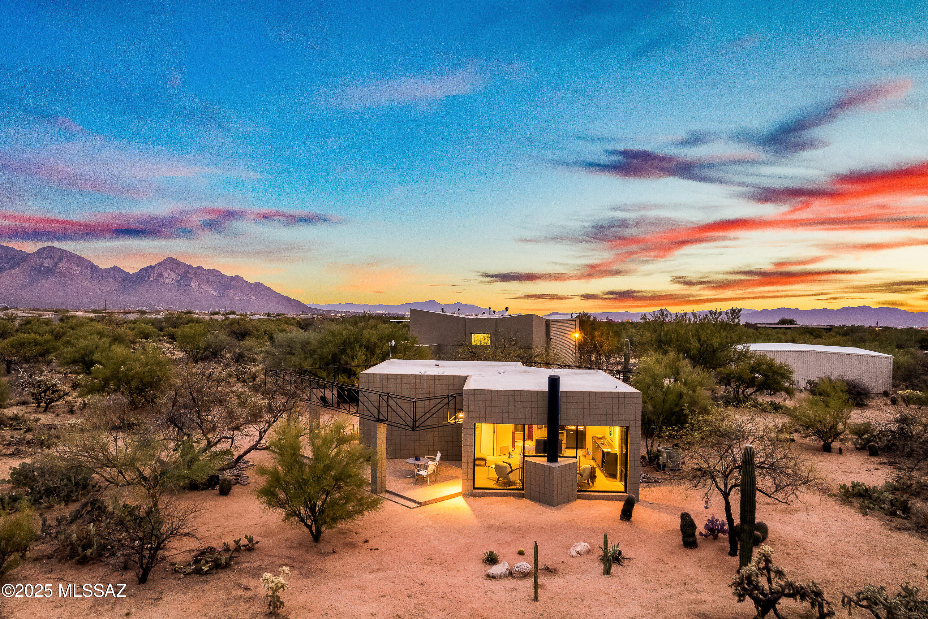 La Cholla Airpark - Residential