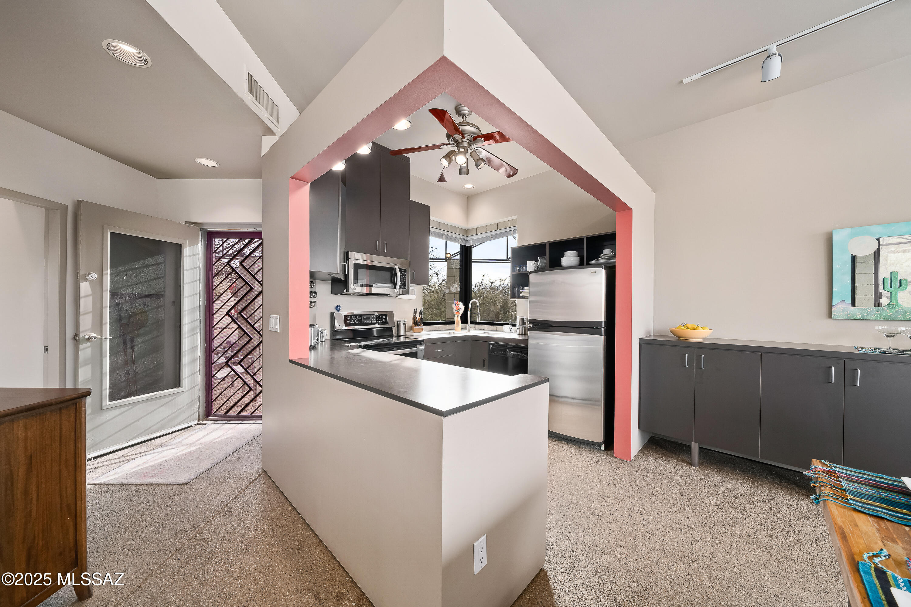La Cholla Airpark - Residential
