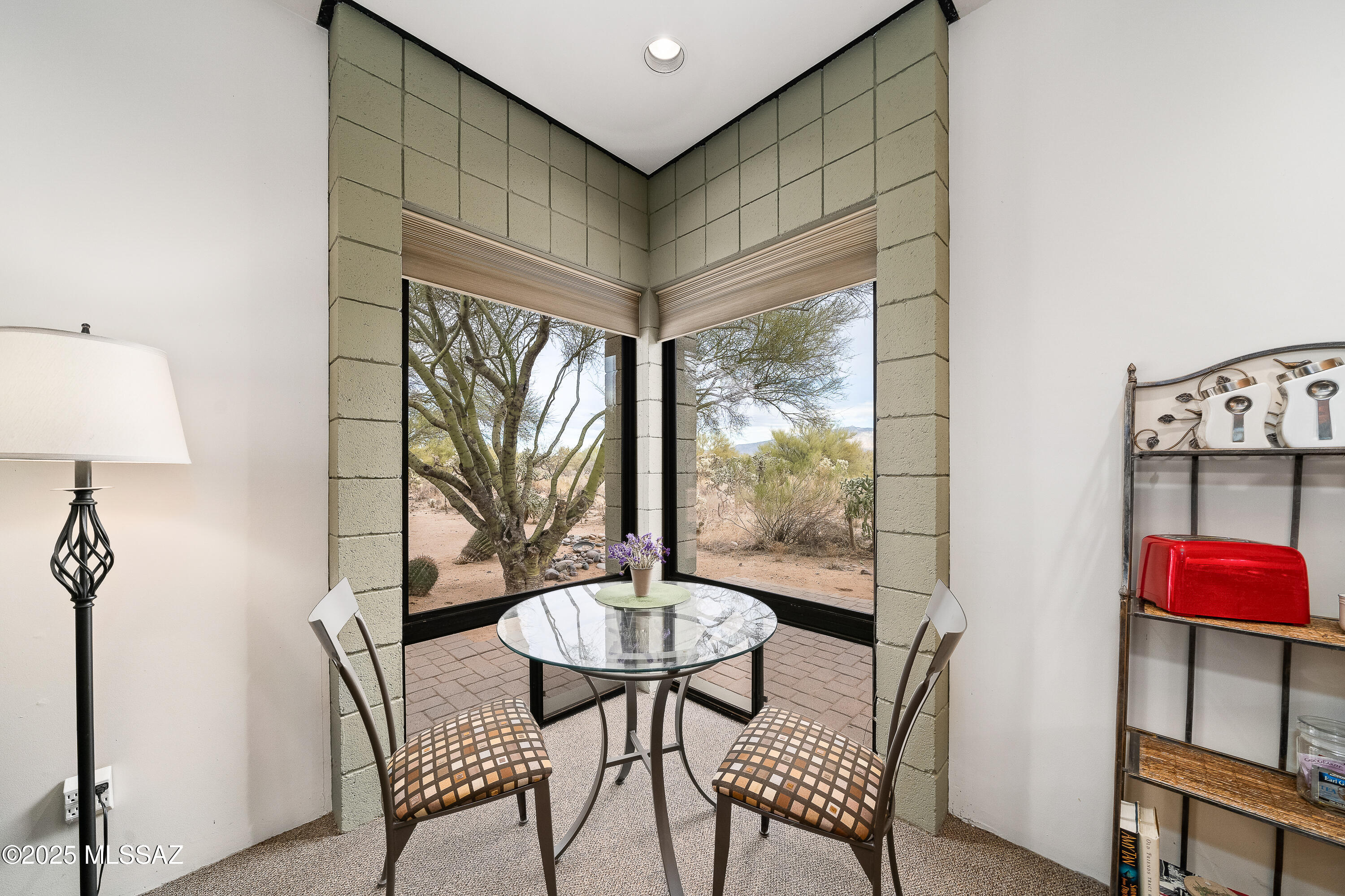La Cholla Airpark - Residential