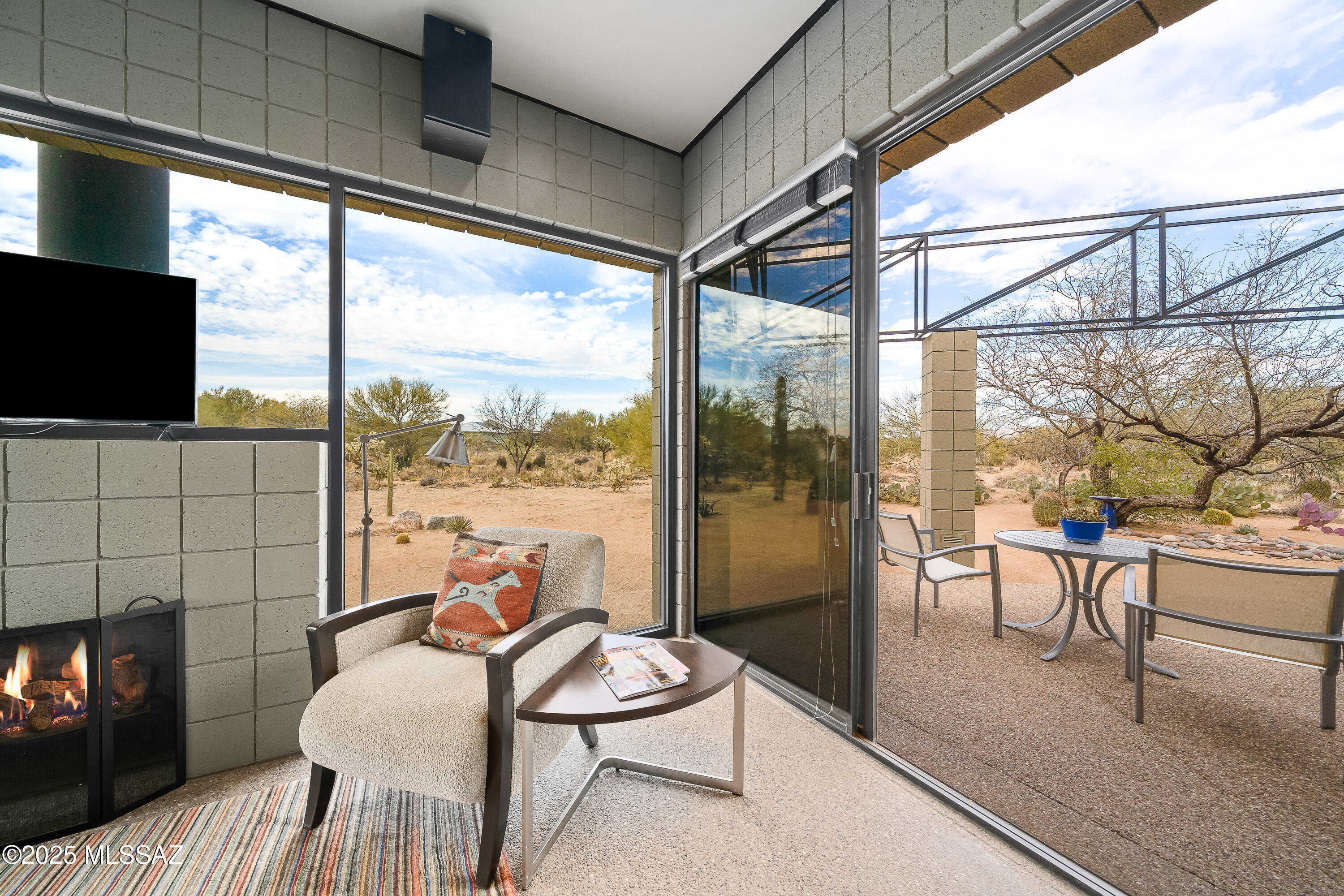 La Cholla Airpark - Residential