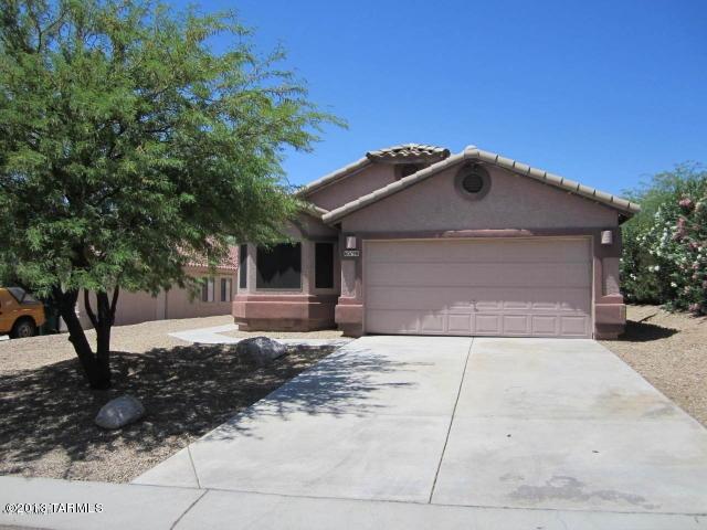 Immaculate 3 bedroom w/den in desired Eagle Crest Ranch community! A/C, all appliances, landscaped backyard, and many upgrades!!