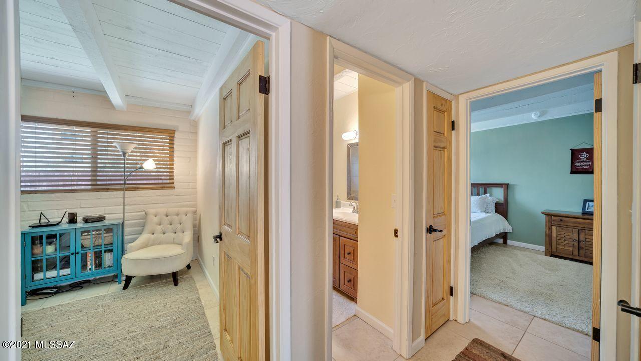 Racquet Club Condominium - Residential