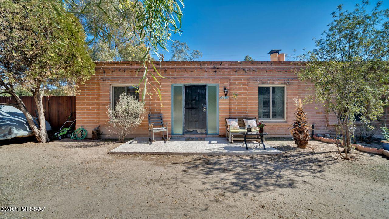 Seller will accept or counter offers between $168,000-$175,000. Beautiful and charming casita in quiet neighborhood by Tucson Racquet Club plus the bike trails of the Riverwalk. The house has new Low E windows, new bathroom, new wood doors and ceramic tile floor throughout.. The roof was just recoated, January 2021. Enjoy the beautiful sunset mountain views from the back yard.