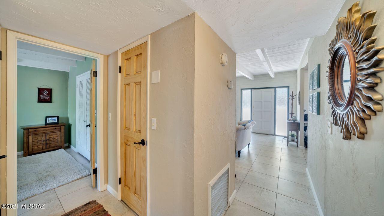 Racquet Club Condominium - Residential