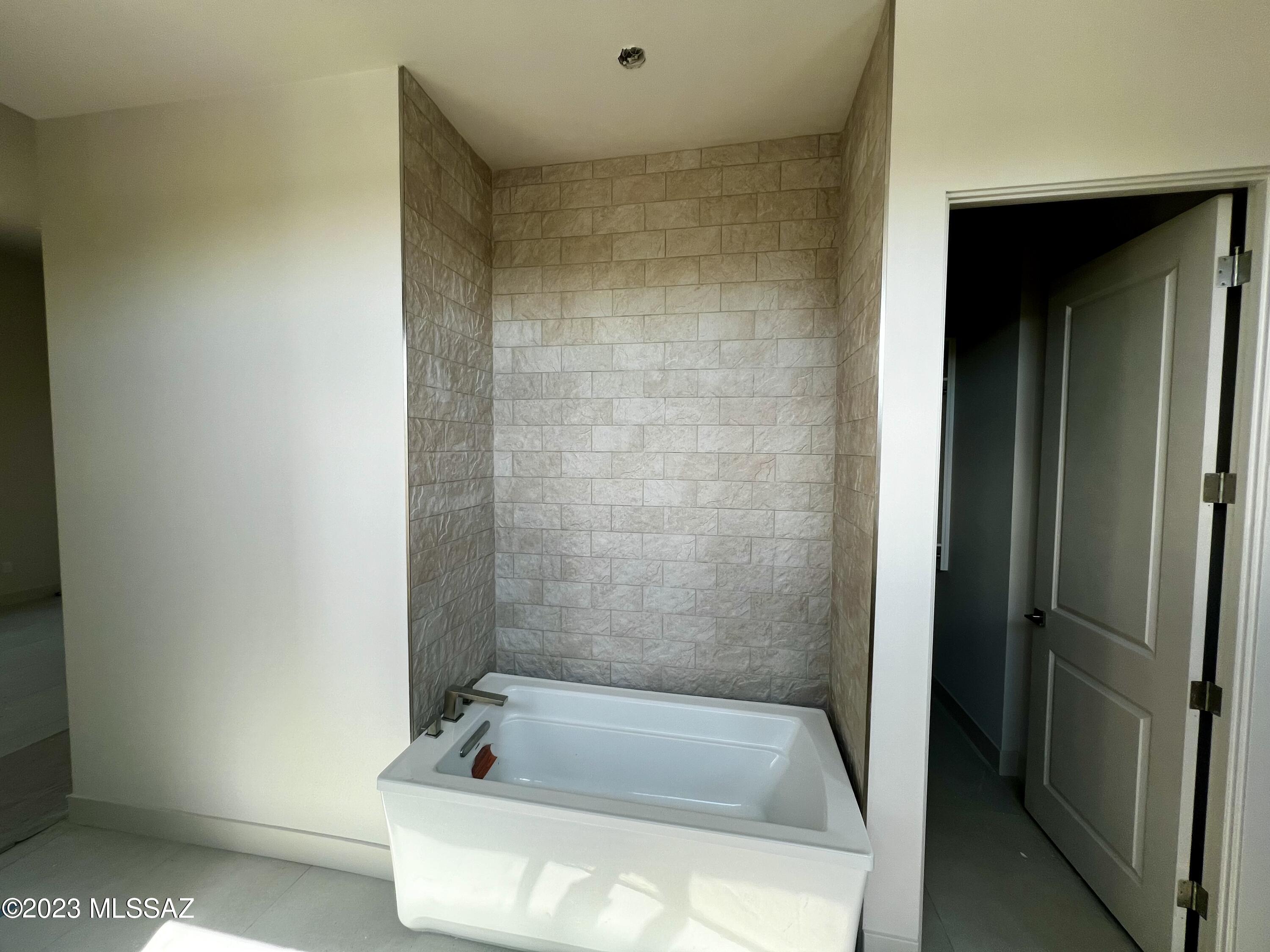 The Enclave At Stone Canyon V - Residential