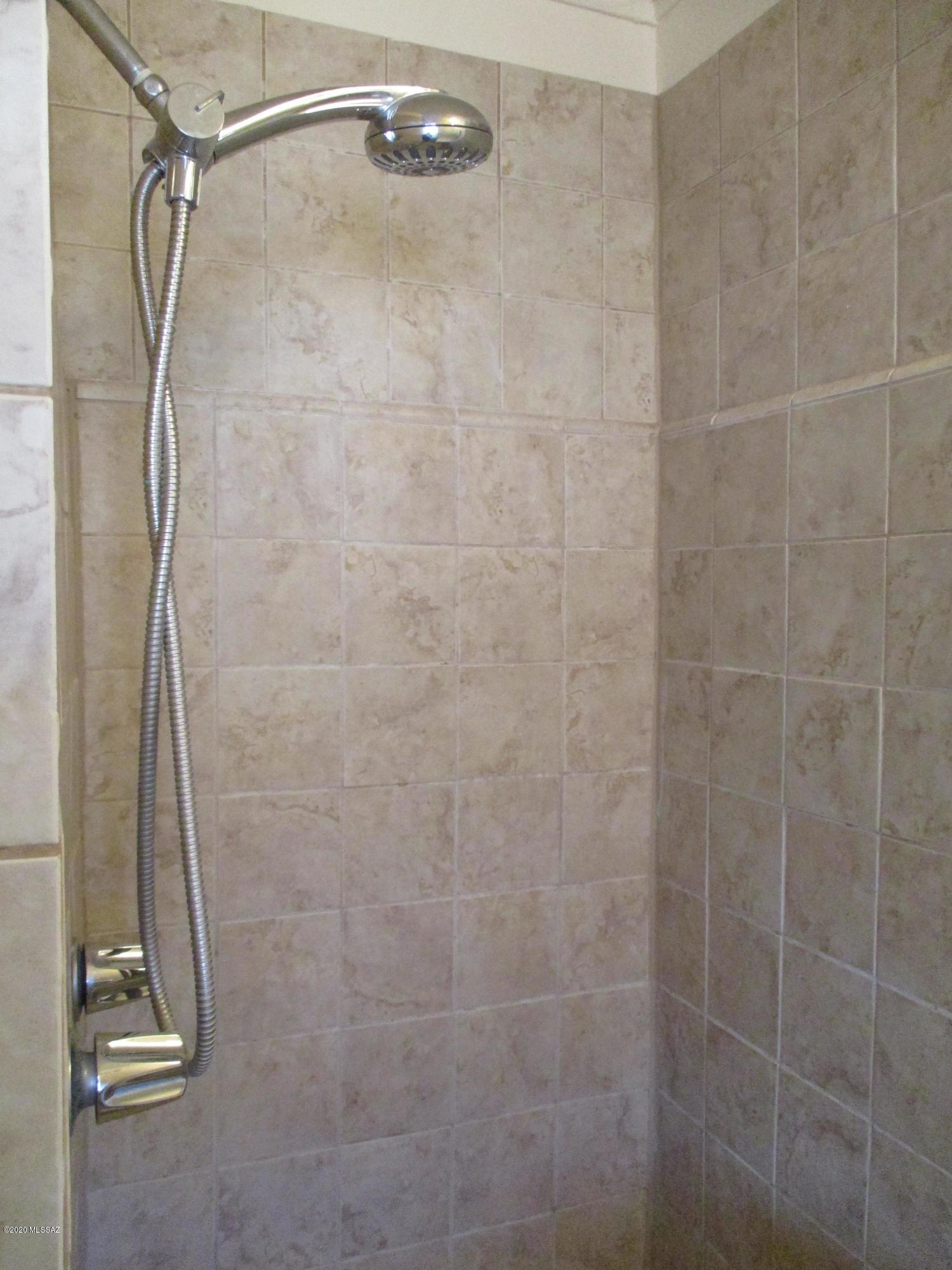 Unsubdivided - Residential Lease