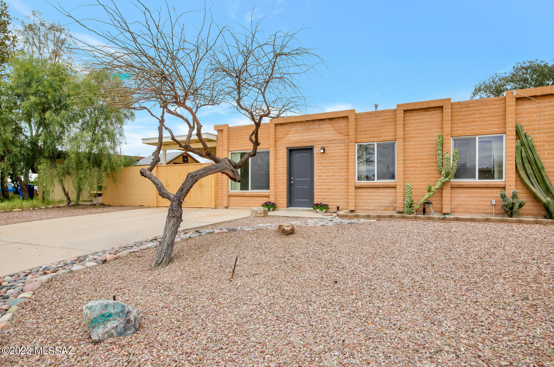 Nice and very well-maintained home that is move-in ready. Open floorplan. Tastefully decorated. Large Backyard with Mountain Views. New roof. Newer Dual Pane Windows. Brand new Carpet in Bedrooms. New Doors. No HOA! Large Shed in Backyard for storage. Large Gate for Vehicle access to yard. All Appliances stay !! This is a great home !!