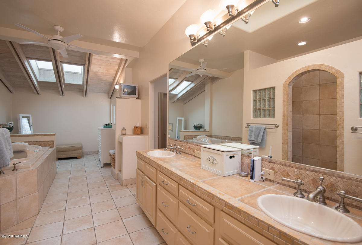 Catalina Foothills Est. NO. 10 (73-90, 119, 121, 123, 127-146) - Residential