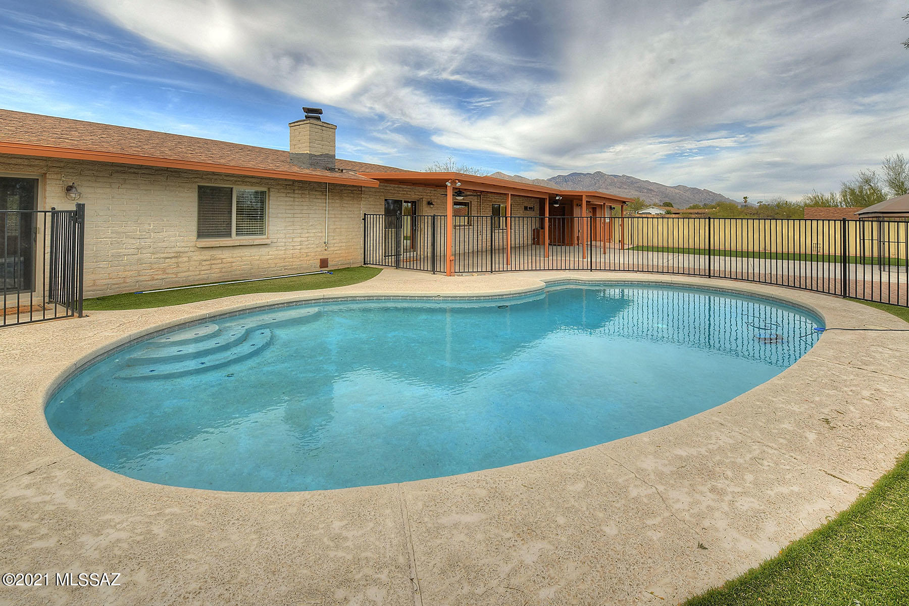Casas Adobes West No.2 (284-438) - Residential