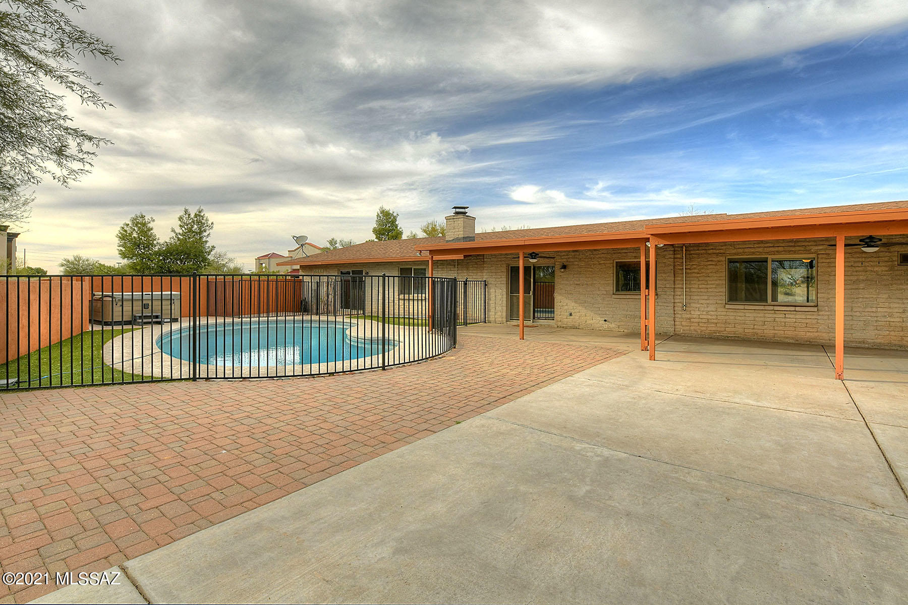 Casas Adobes West No.2 (284-438) - Residential