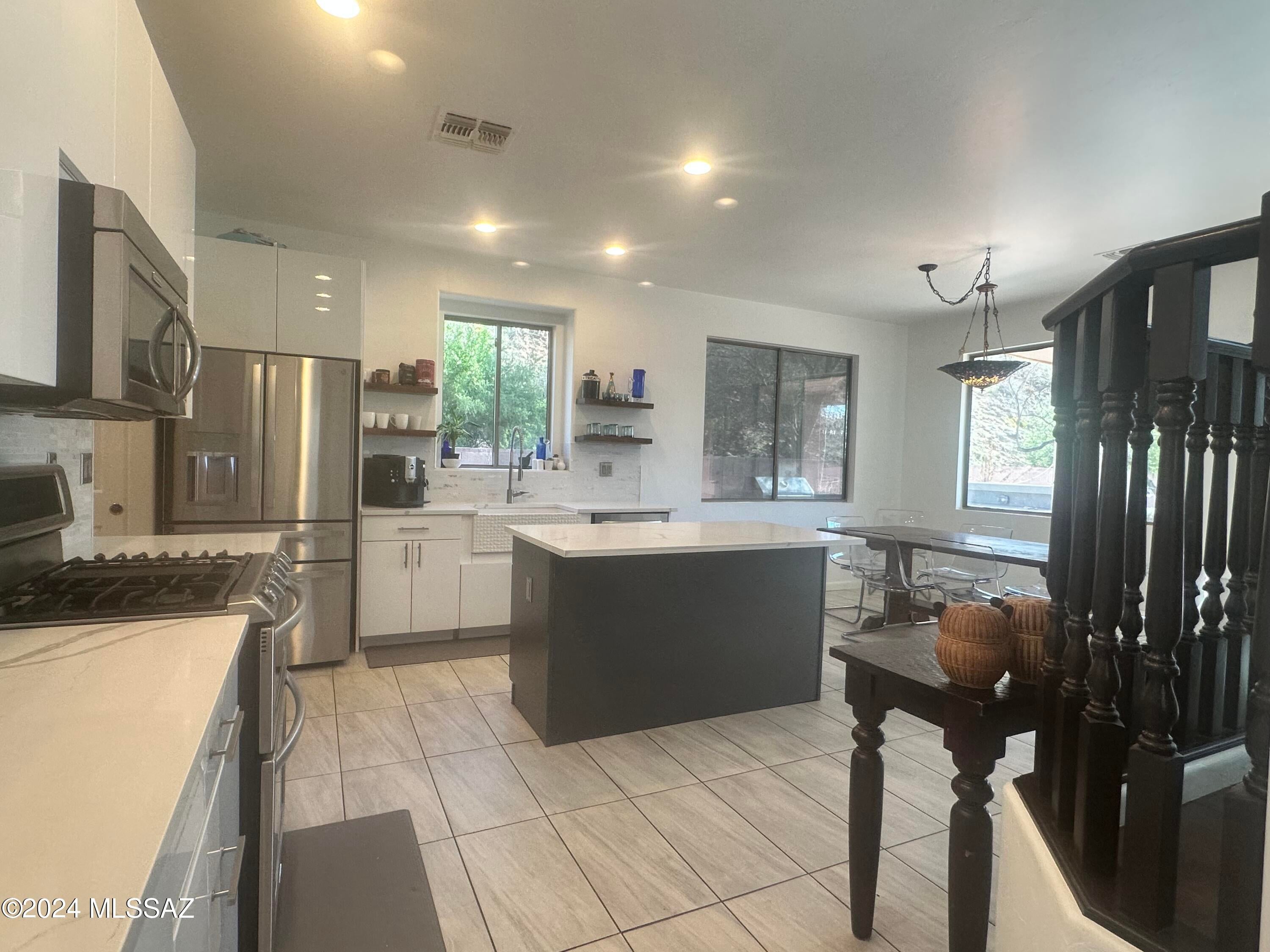 Shadows @ Sabino (1-103) - Residential Lease