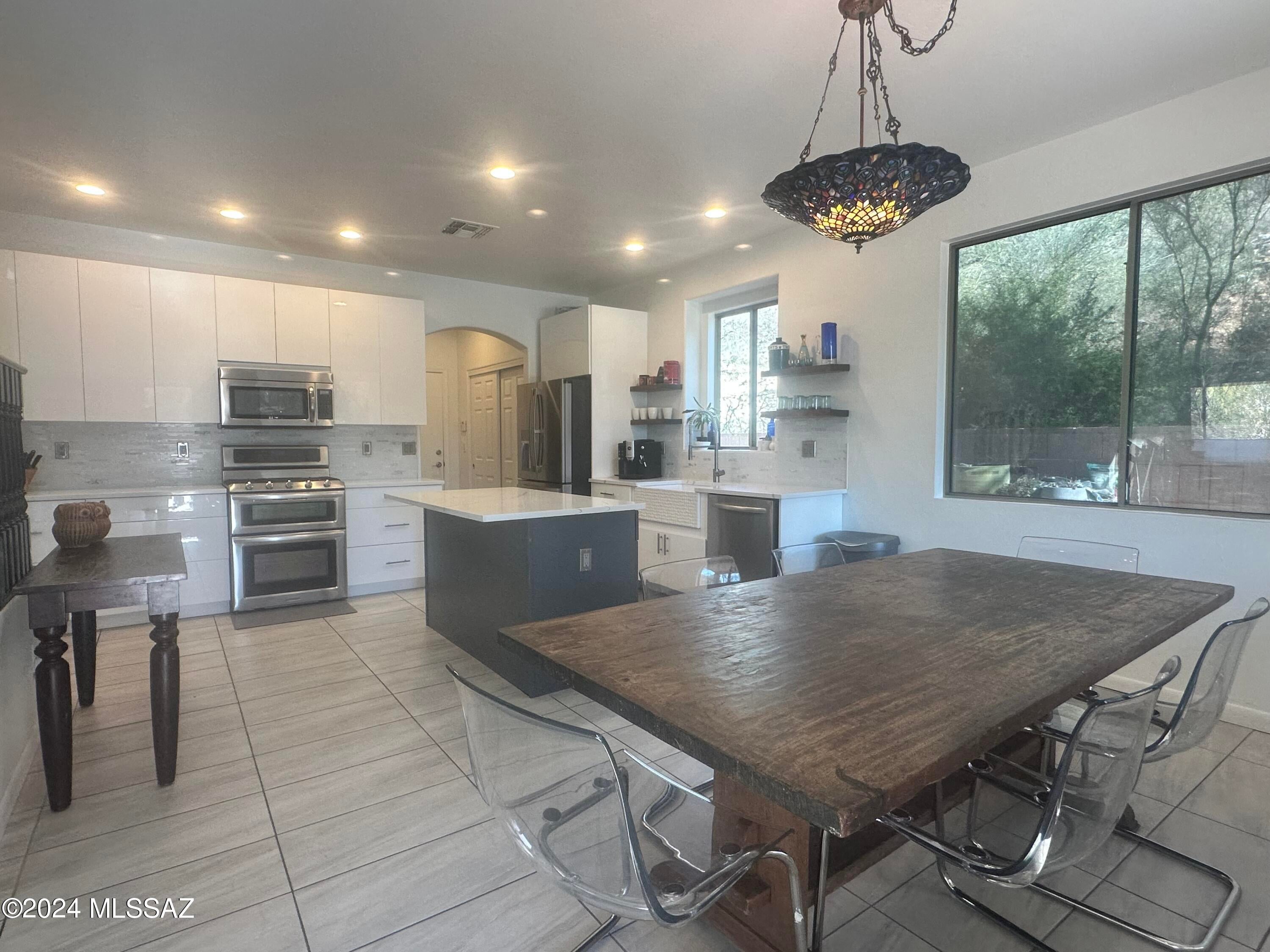 Shadows @ Sabino (1-103) - Residential Lease