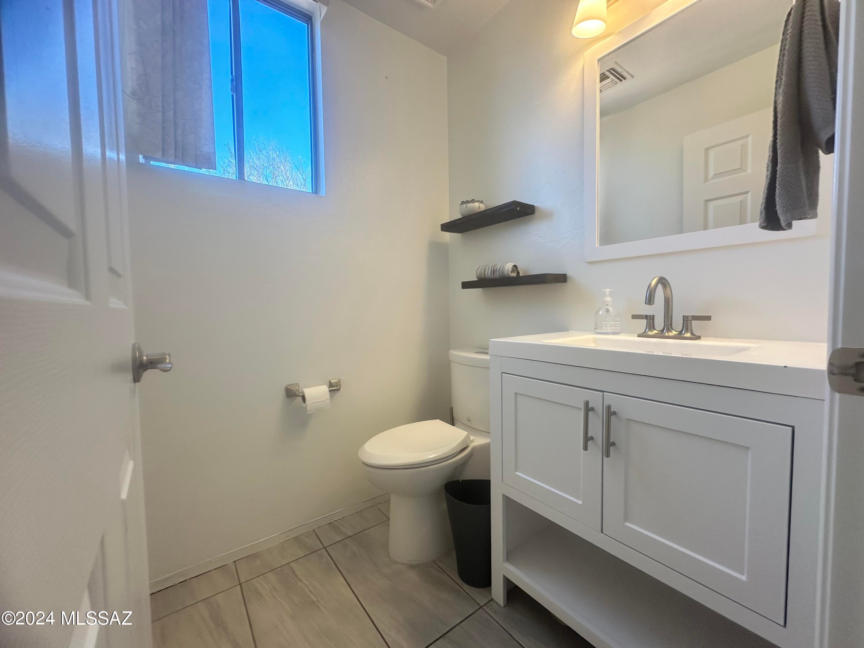 Shadows @ Sabino (1-103) - Residential Lease