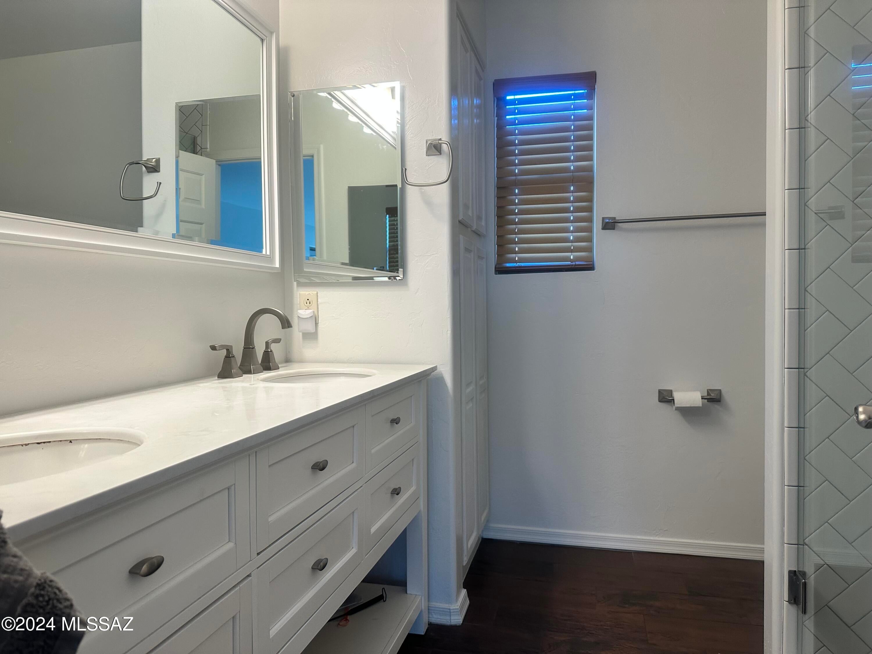 Shadows @ Sabino (1-103) - Residential Lease