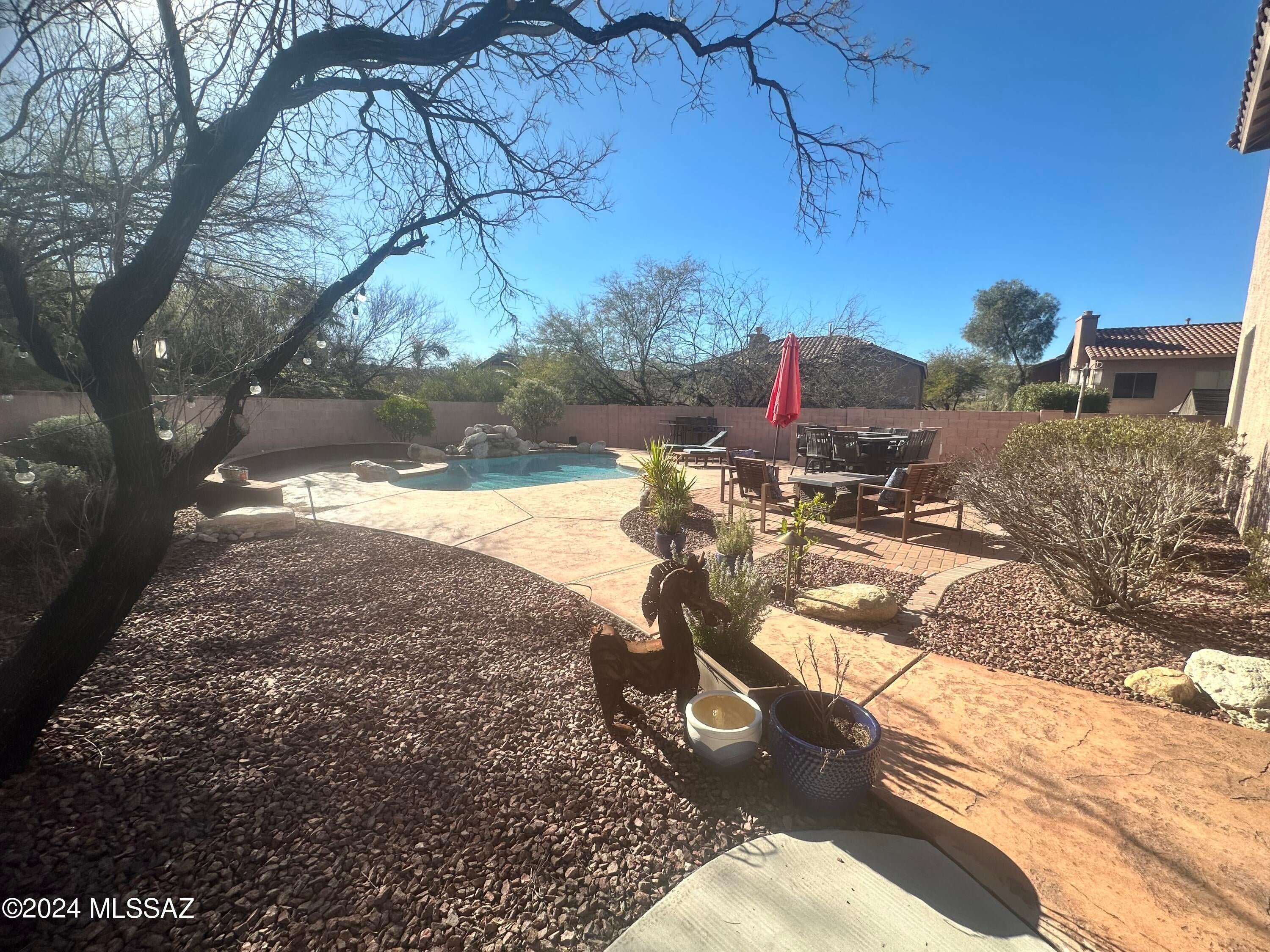 Shadows @ Sabino (1-103) - Residential Lease