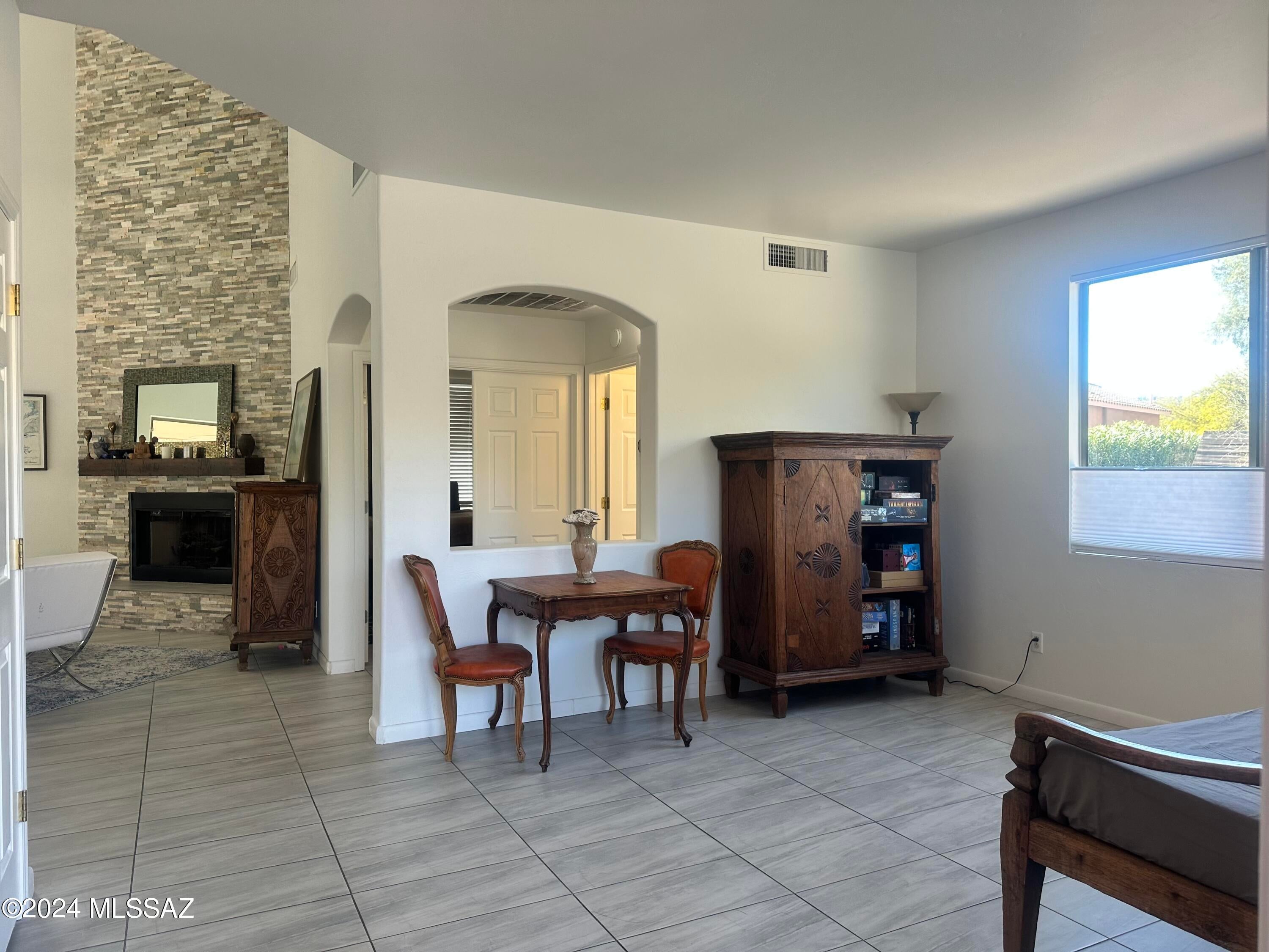 Shadows @ Sabino (1-103) - Residential Lease