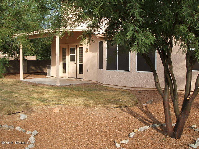 Hacienda Del Oro (1-78) - Residential Lease