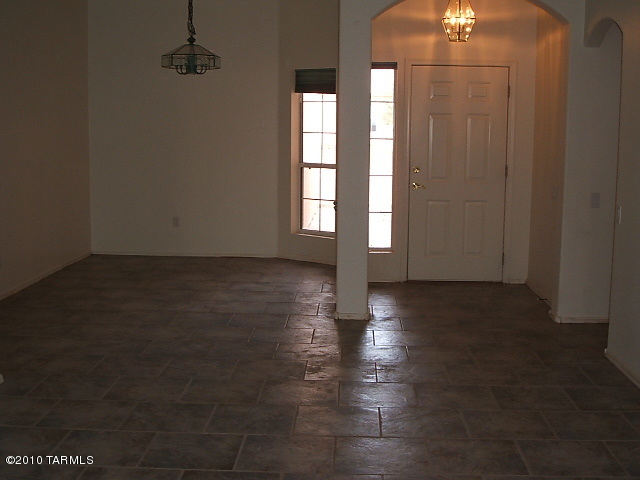 Hacienda Del Oro (1-78) - Residential Lease