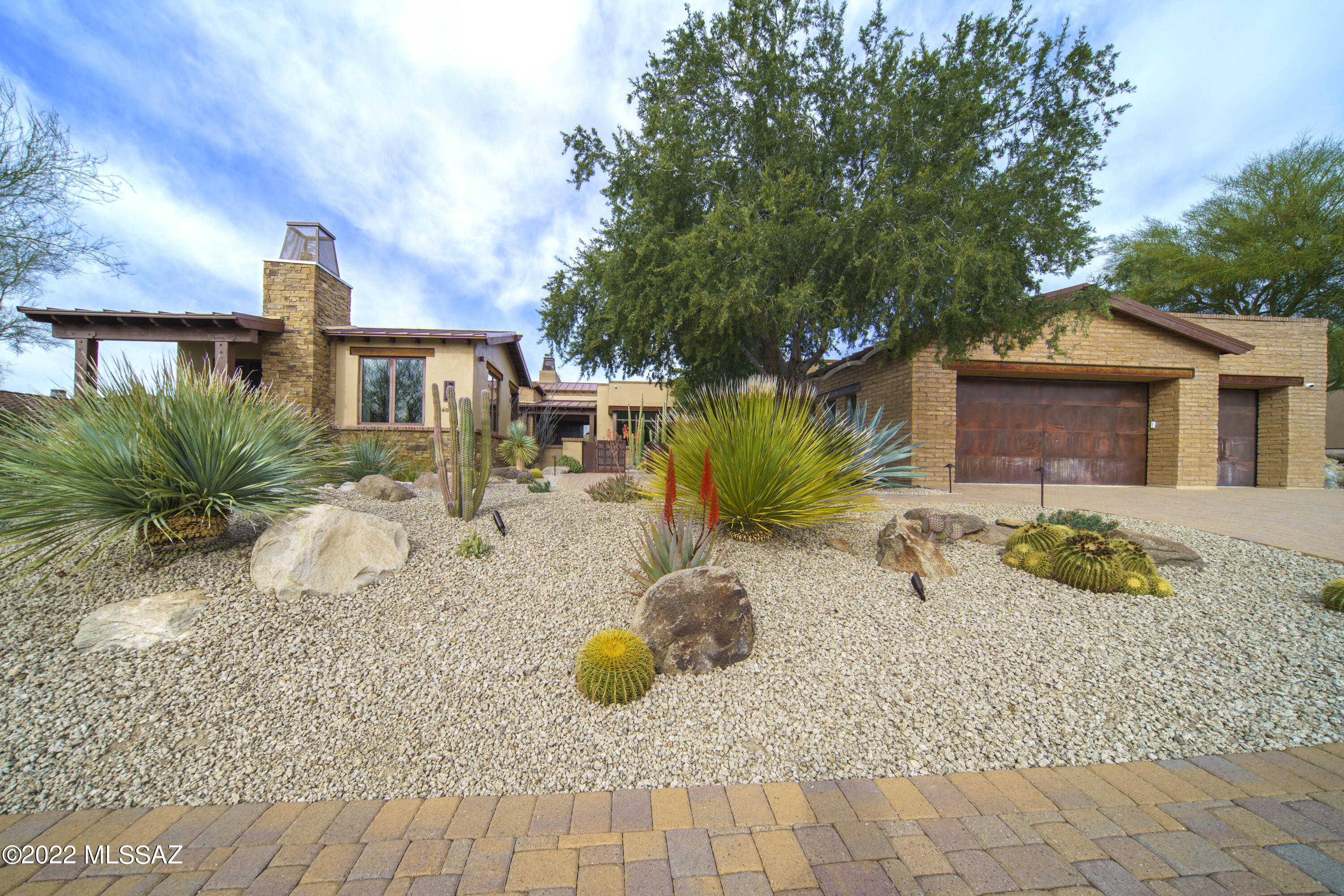 This gorgeous home has been remodeled and is ready for the season. New amenities include beautiful pool and spa, putting green, Lutron Blinds, New HVAC and much more. Come enjoy the good life at The Residences at The Ritz-Carlton, Dove Mountain.