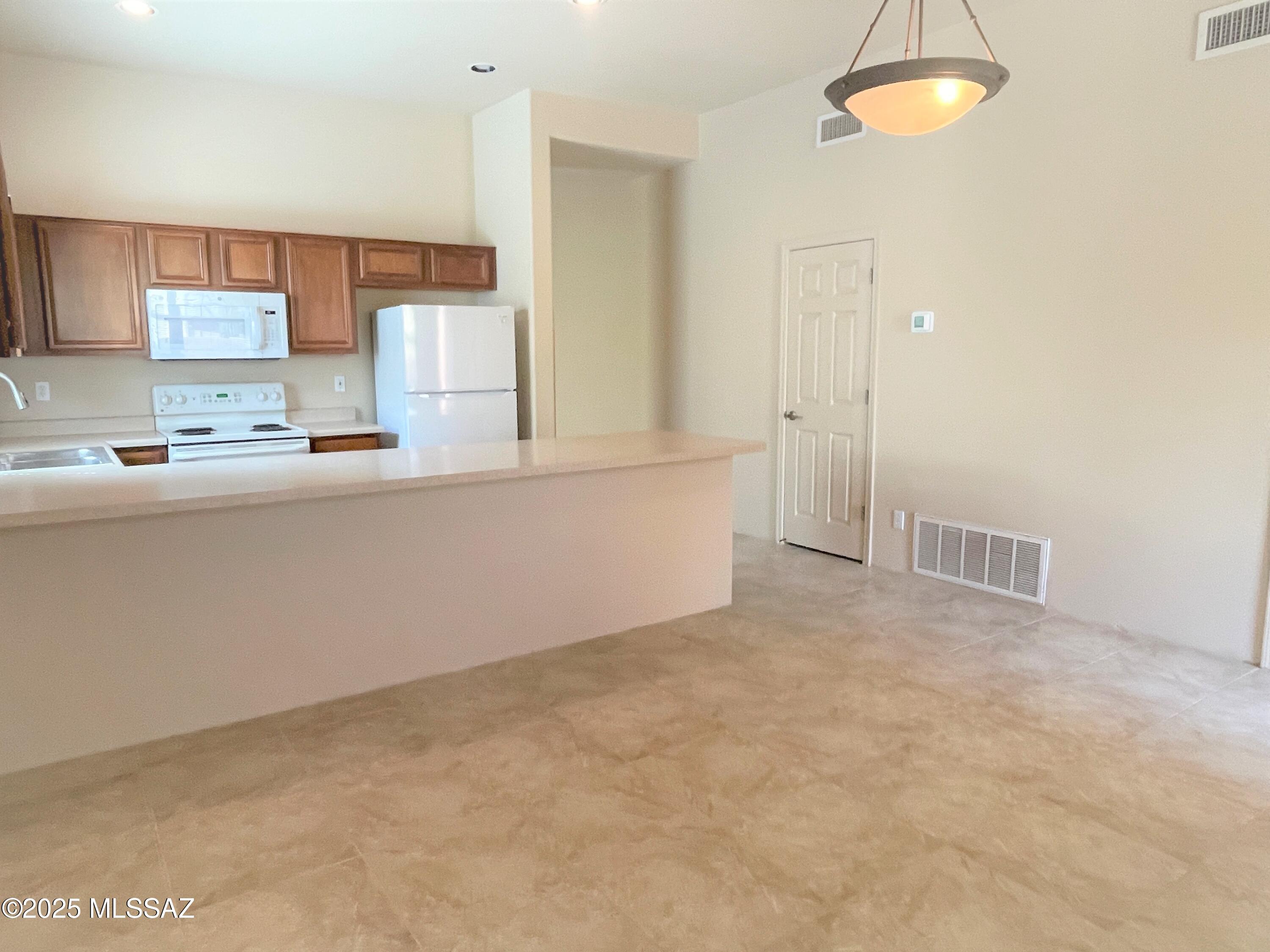 Civano 1 (166-527) - Residential Lease