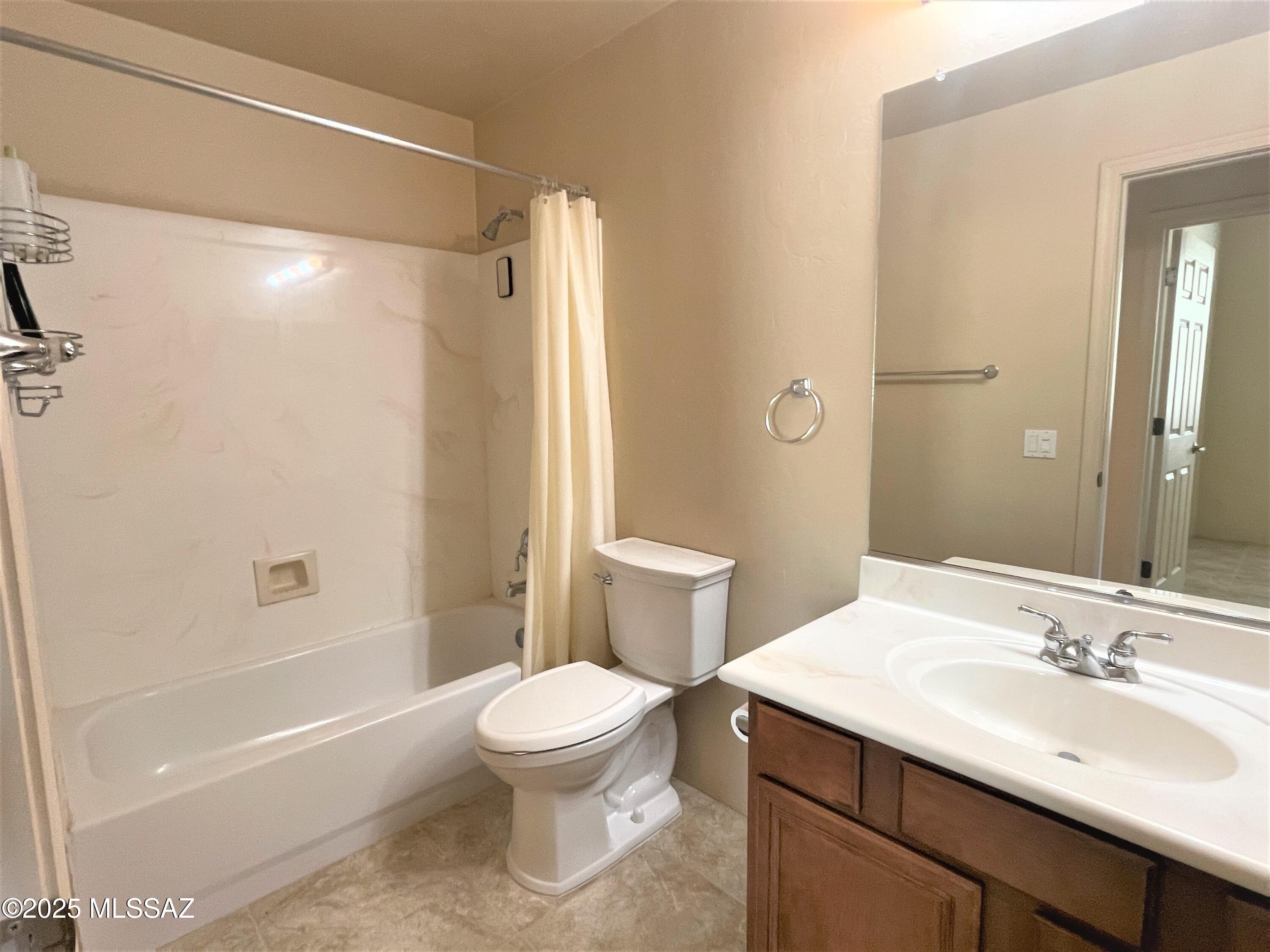 Civano 1 (166-527) - Residential Lease