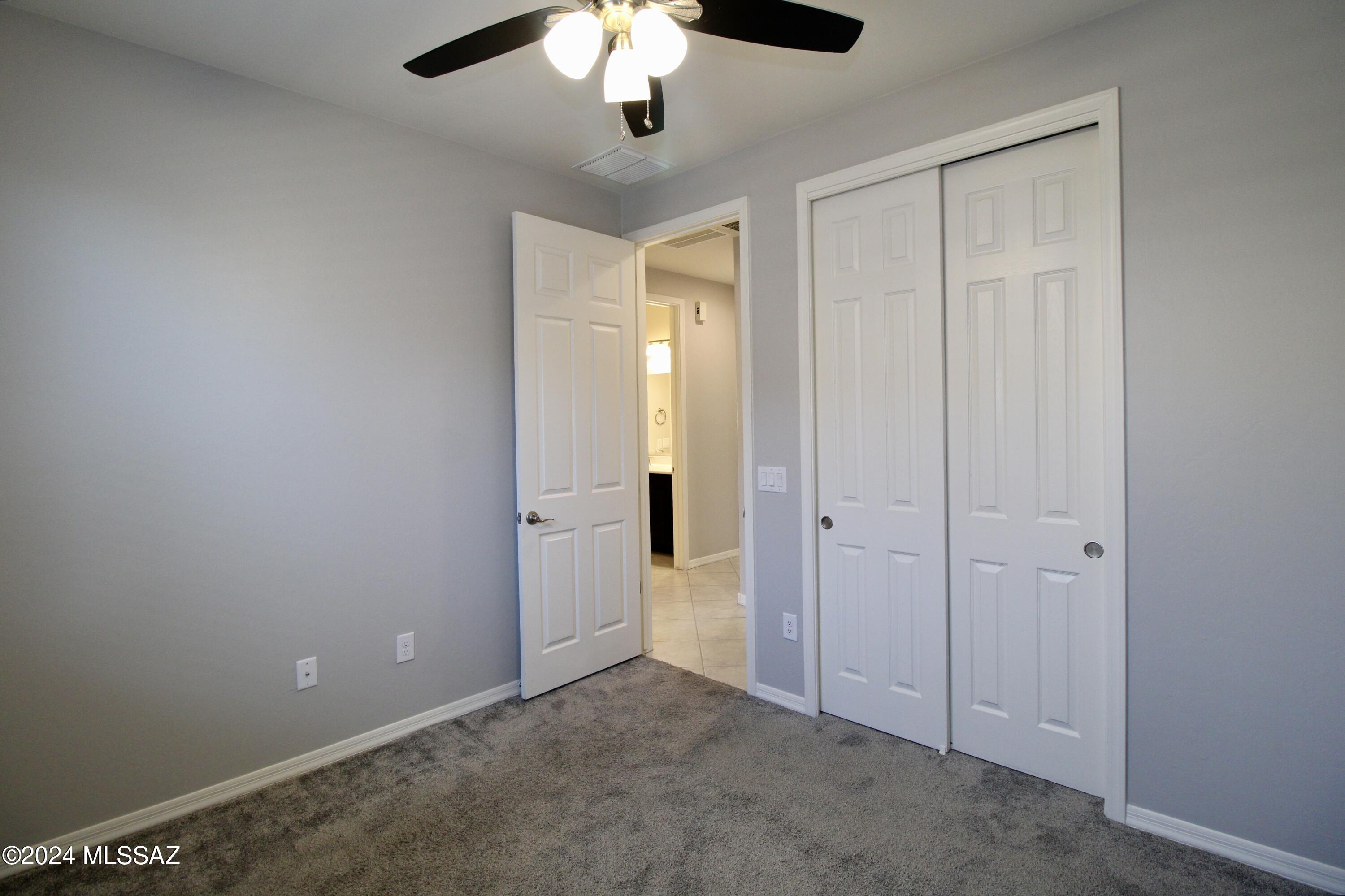 La Estancia De Tucson (1-330) - Residential Lease