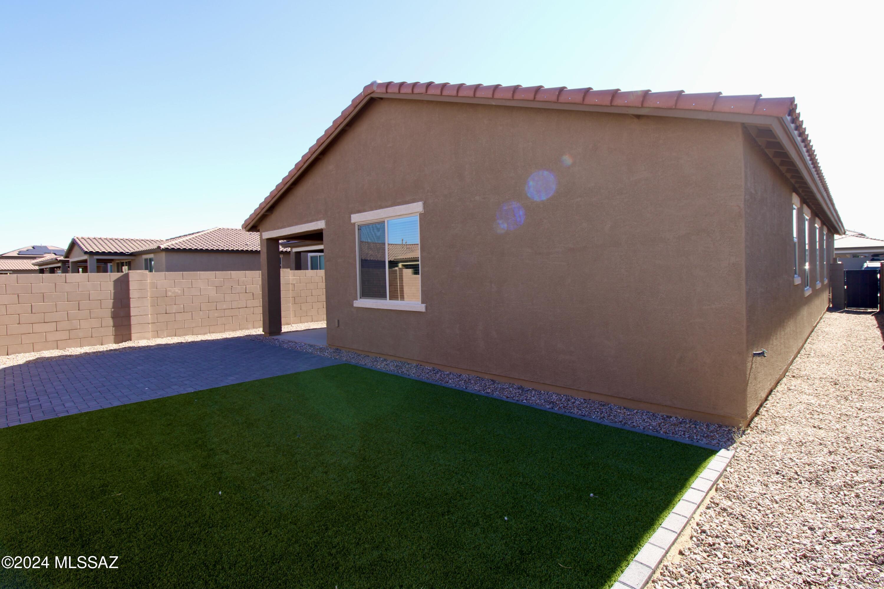 La Estancia De Tucson (1-330) - Residential Lease