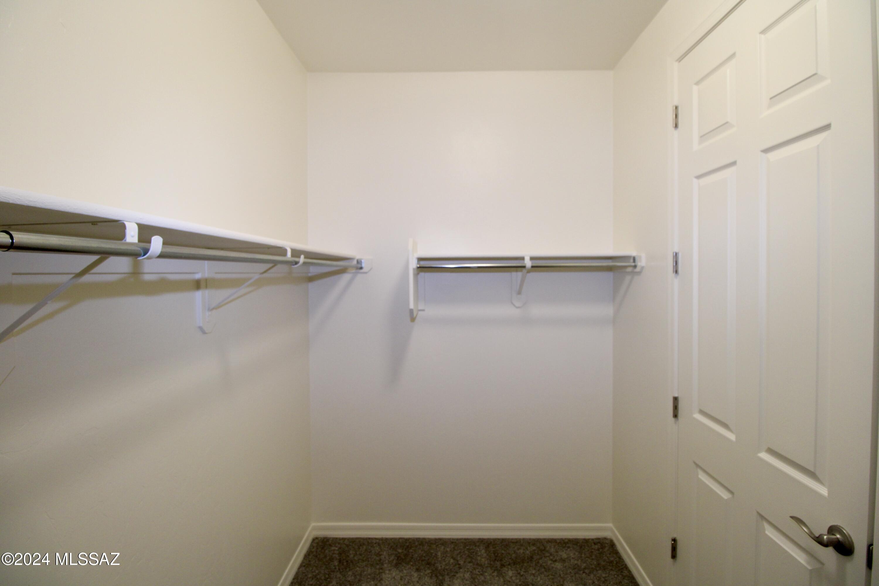 La Estancia De Tucson (1-330) - Residential Lease