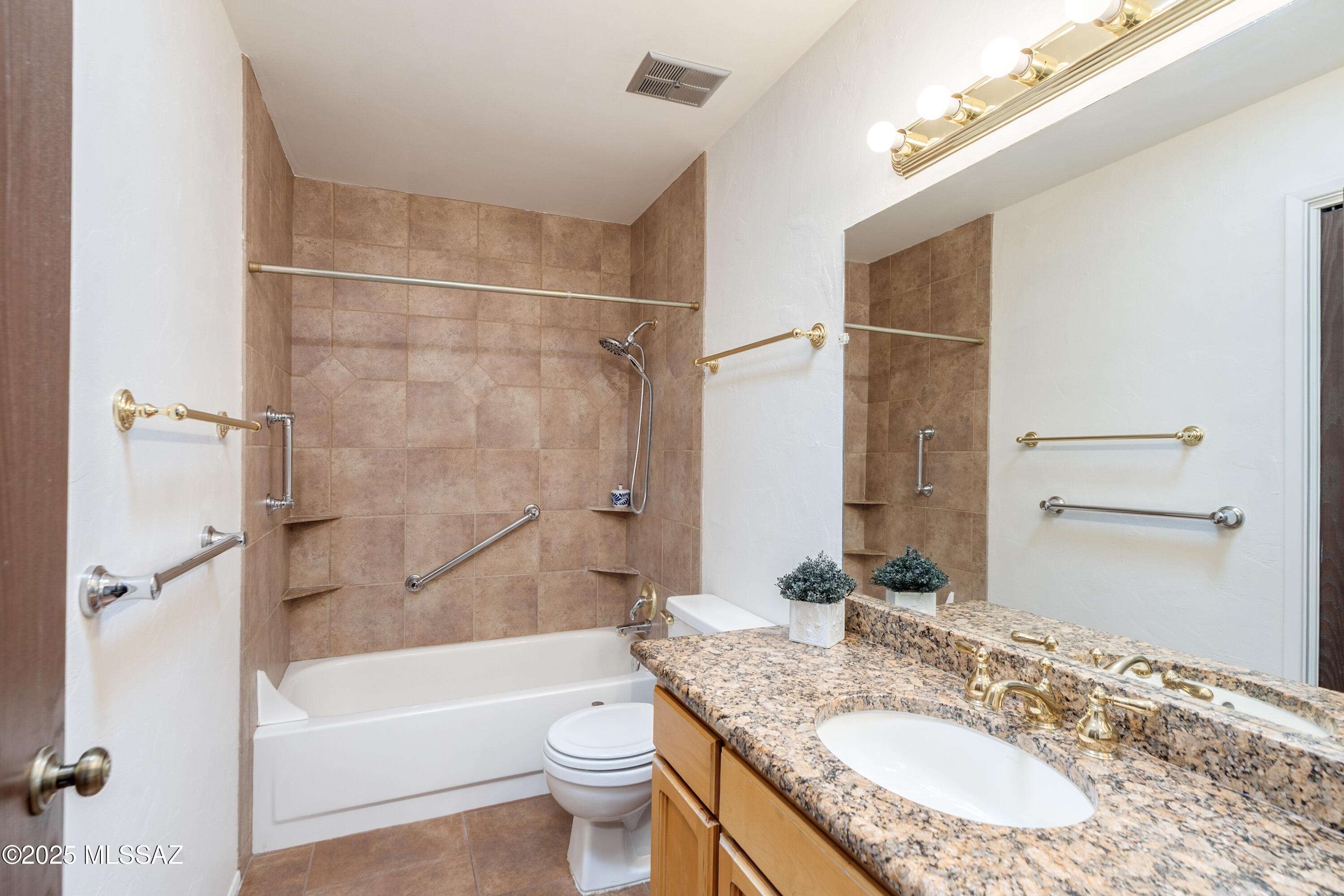 McCormick Place Twnhms Blk I (1-86) - Residential
