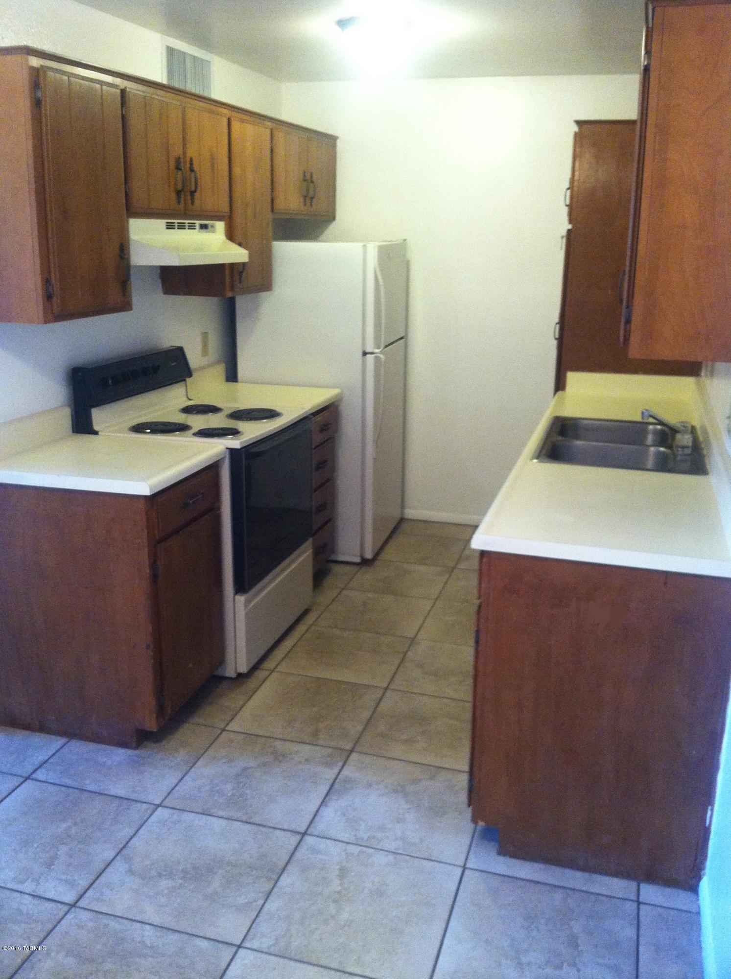 Golf Links East Condos (1-48) - Residential Lease