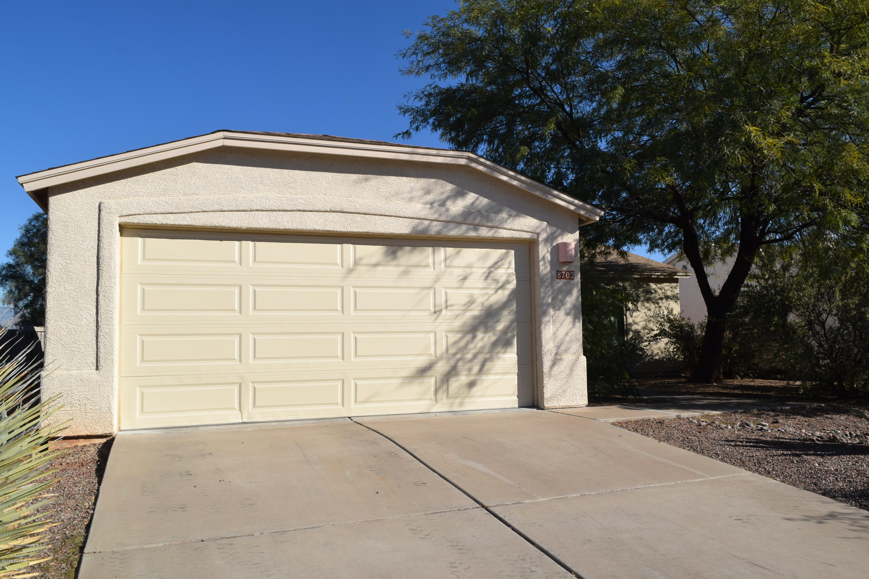 Welcome home to this amazing opportunity to own in Silver Moon, 3 bedroom, 2 bath with pool. Open floorplan, soaring ceilings and custom fireplace. This home has it all!