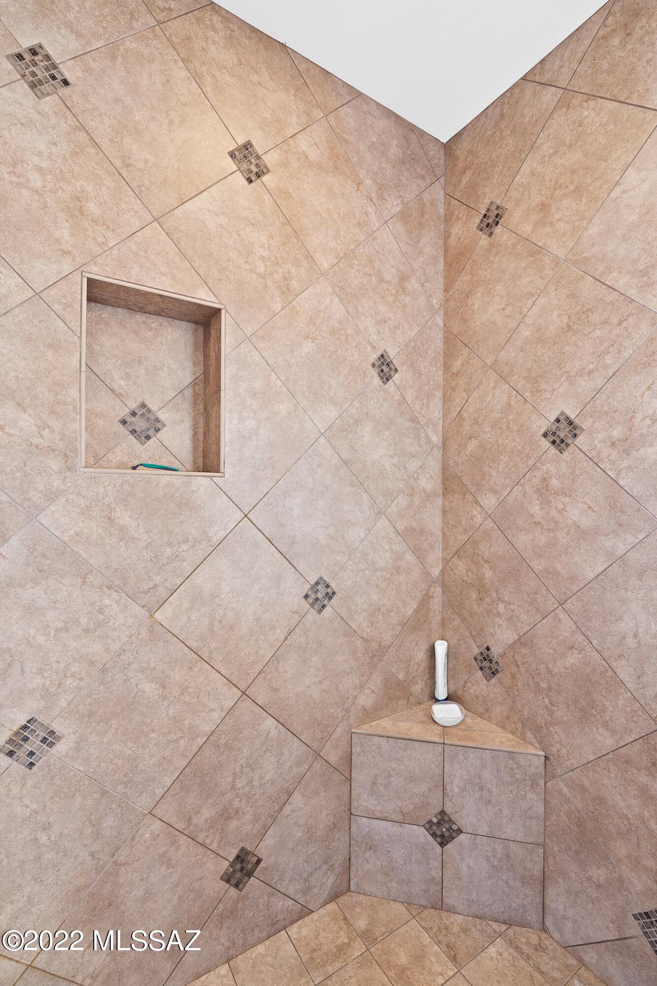 Coyote Creek (1-395) - Residential