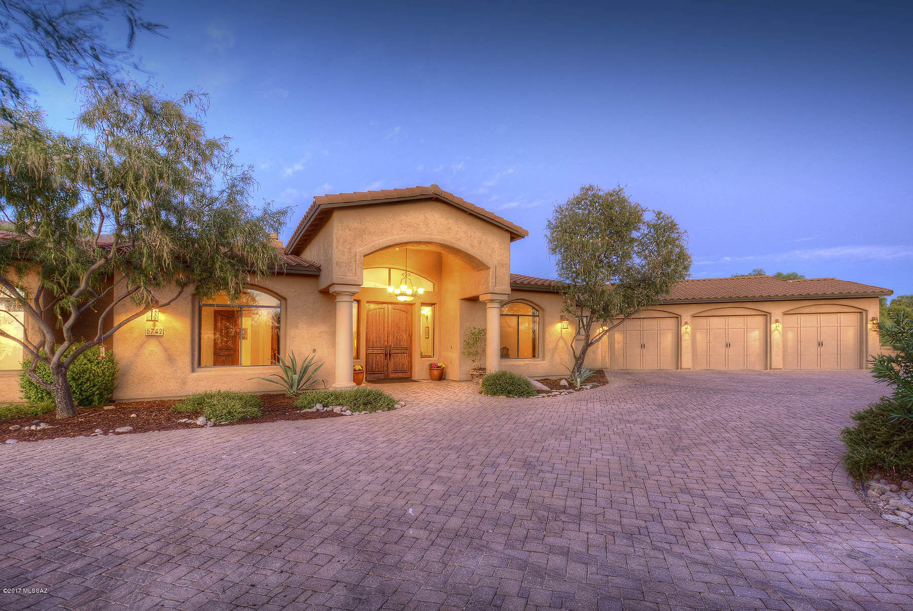 Los Cielos (1-7) - Residential