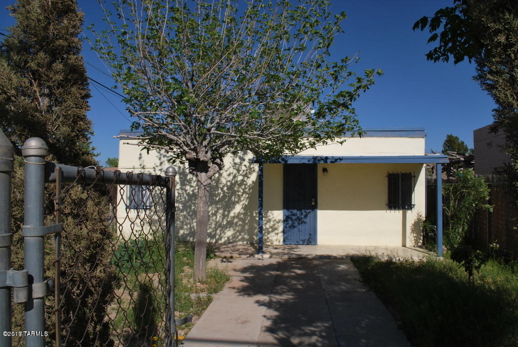 Own your home! Now is the perfect time to buy! Down payment assistance programs available for zero down payment-Low monthly mortgage. Private fenced yard. Walk to buslines, shopping, restaurants.