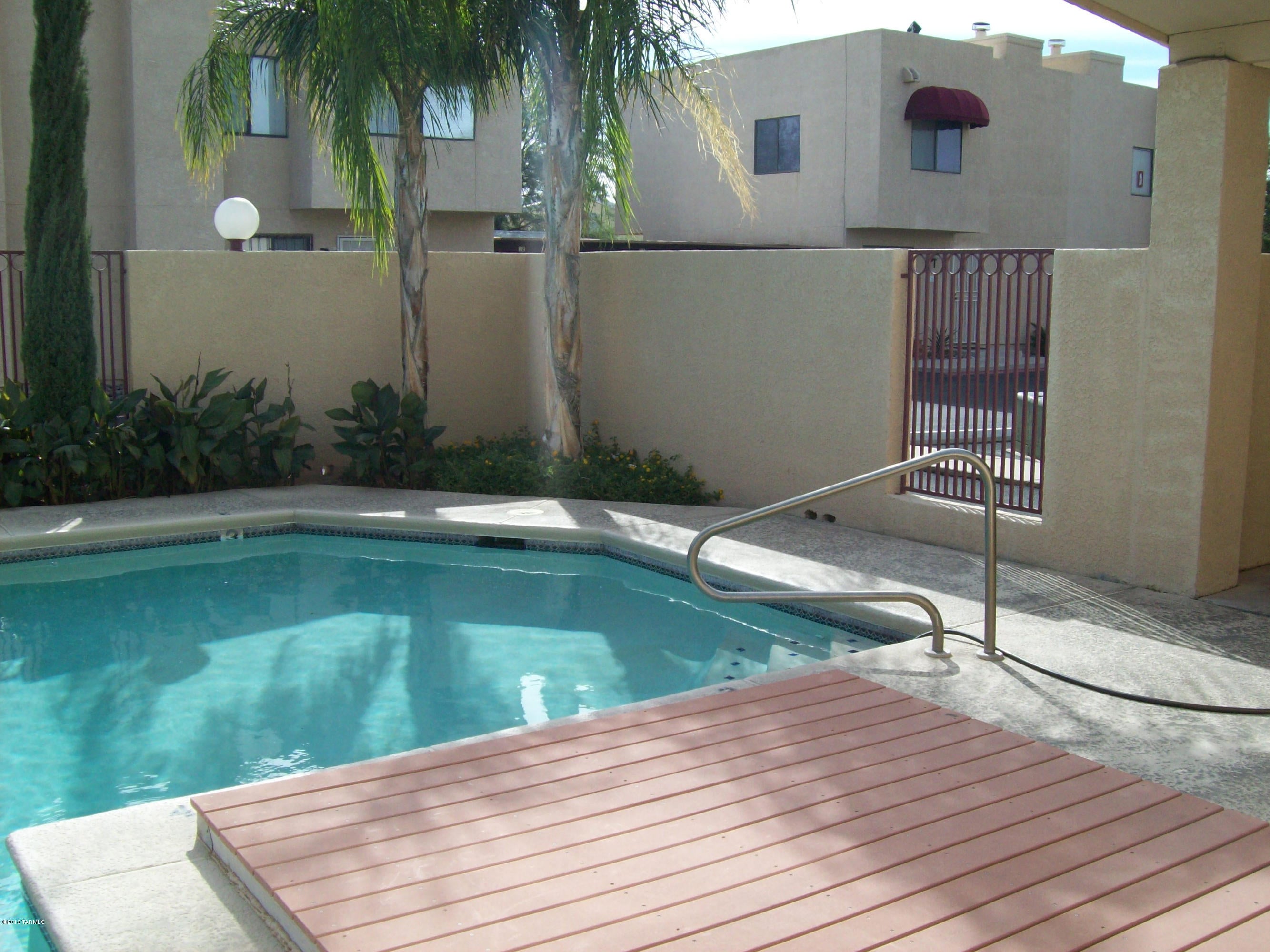 France Terrace Townhomes (1-27) - Residential Lease