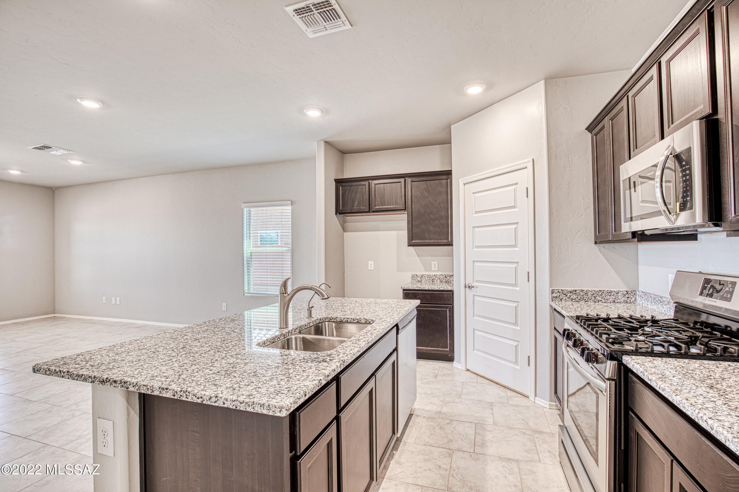 Unsubdivided - Residential Lease