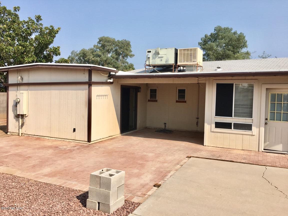 Douglas Terrace (1-69) - Residential