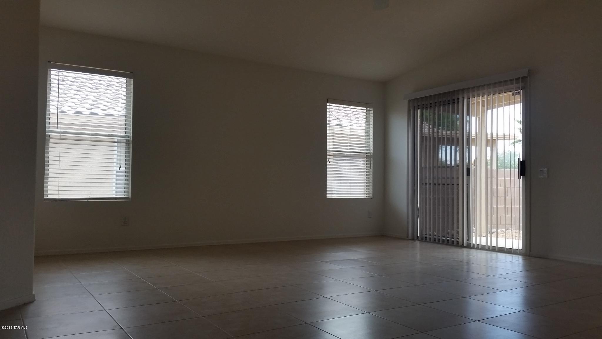 Bluffs (The) - Residential Lease