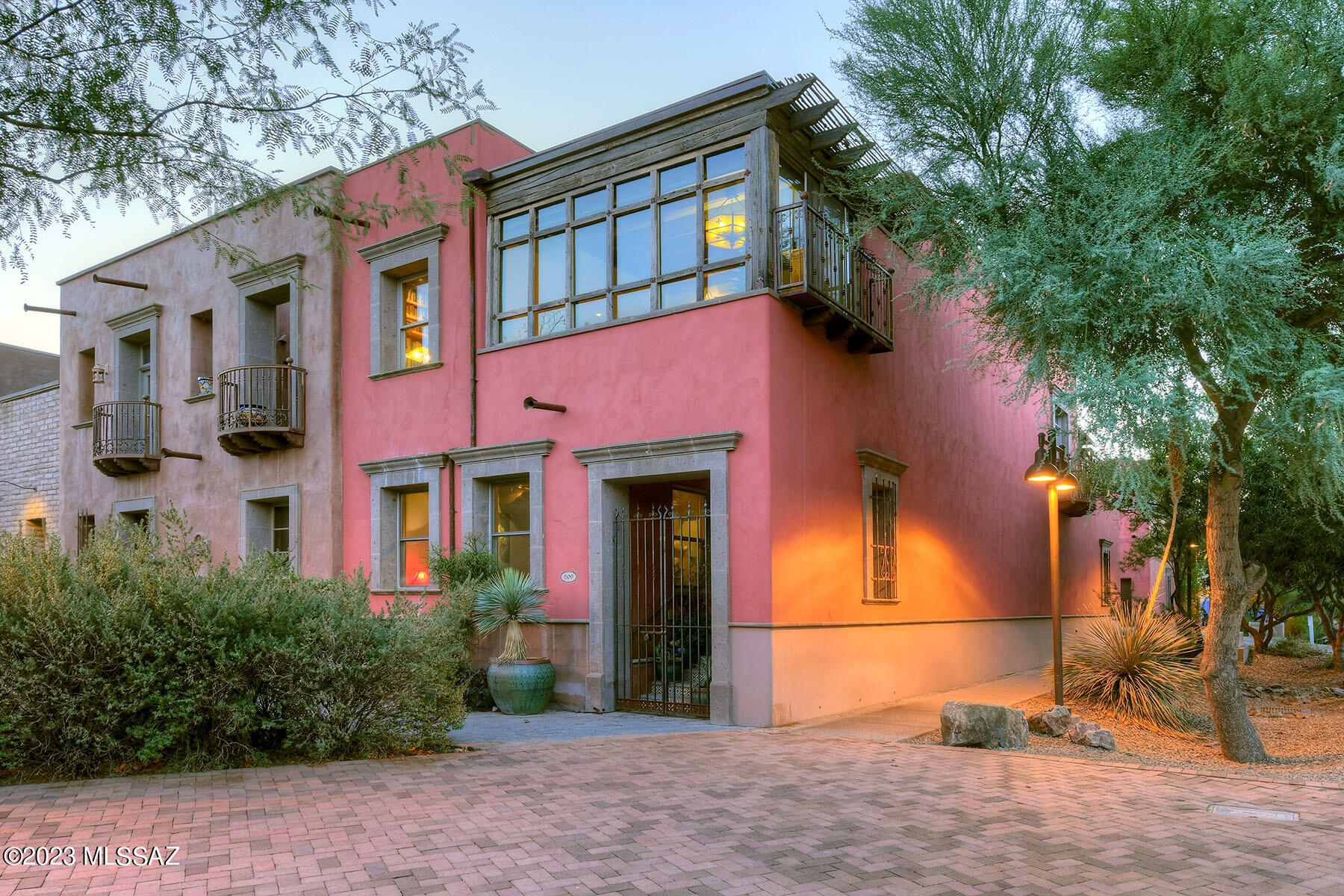 Mercado District of Menlo Park Blks A-D (1-100) - Residential