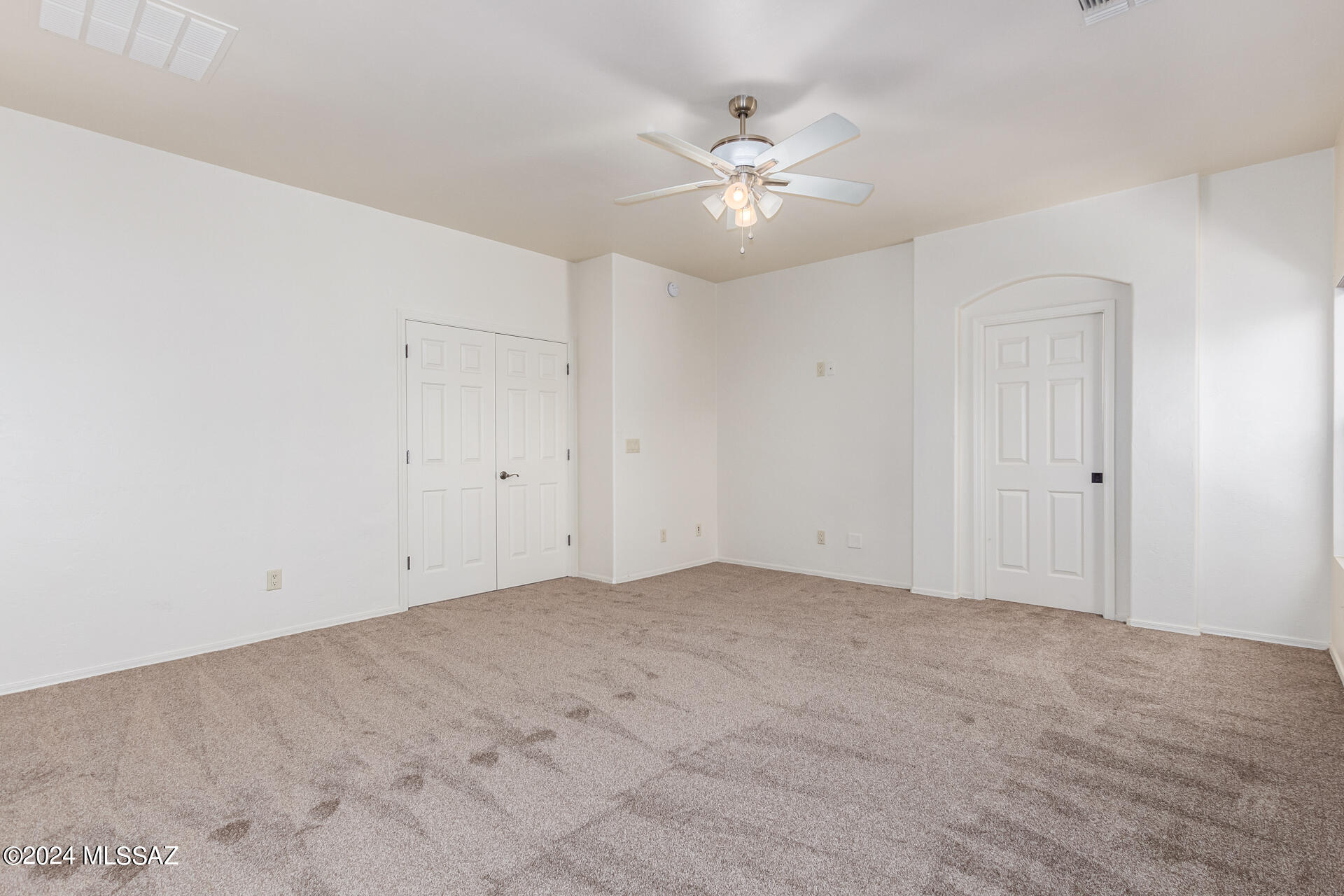 Shadows @ Sabino (1-103) - Residential