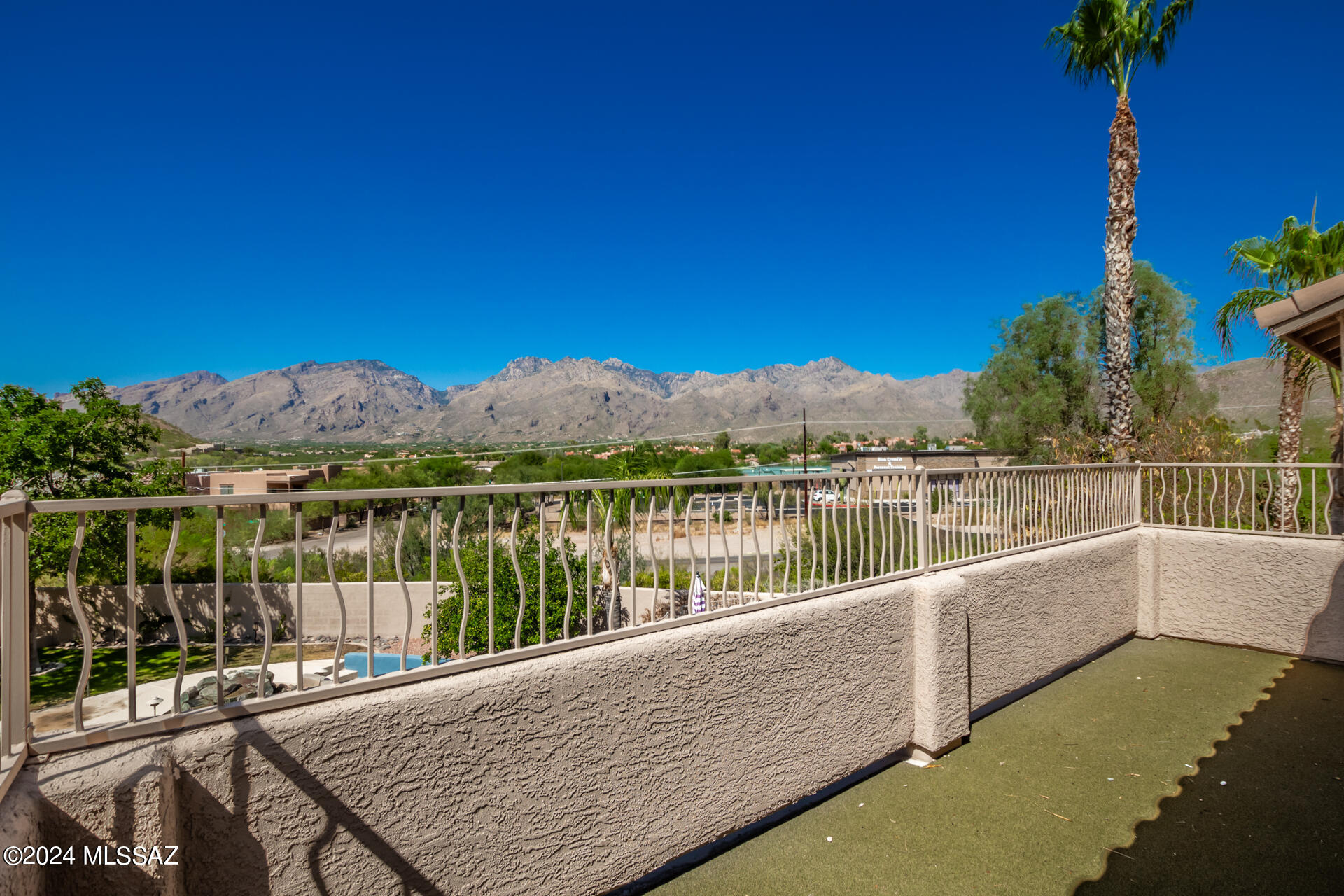 Shadows @ Sabino (1-103) - Residential