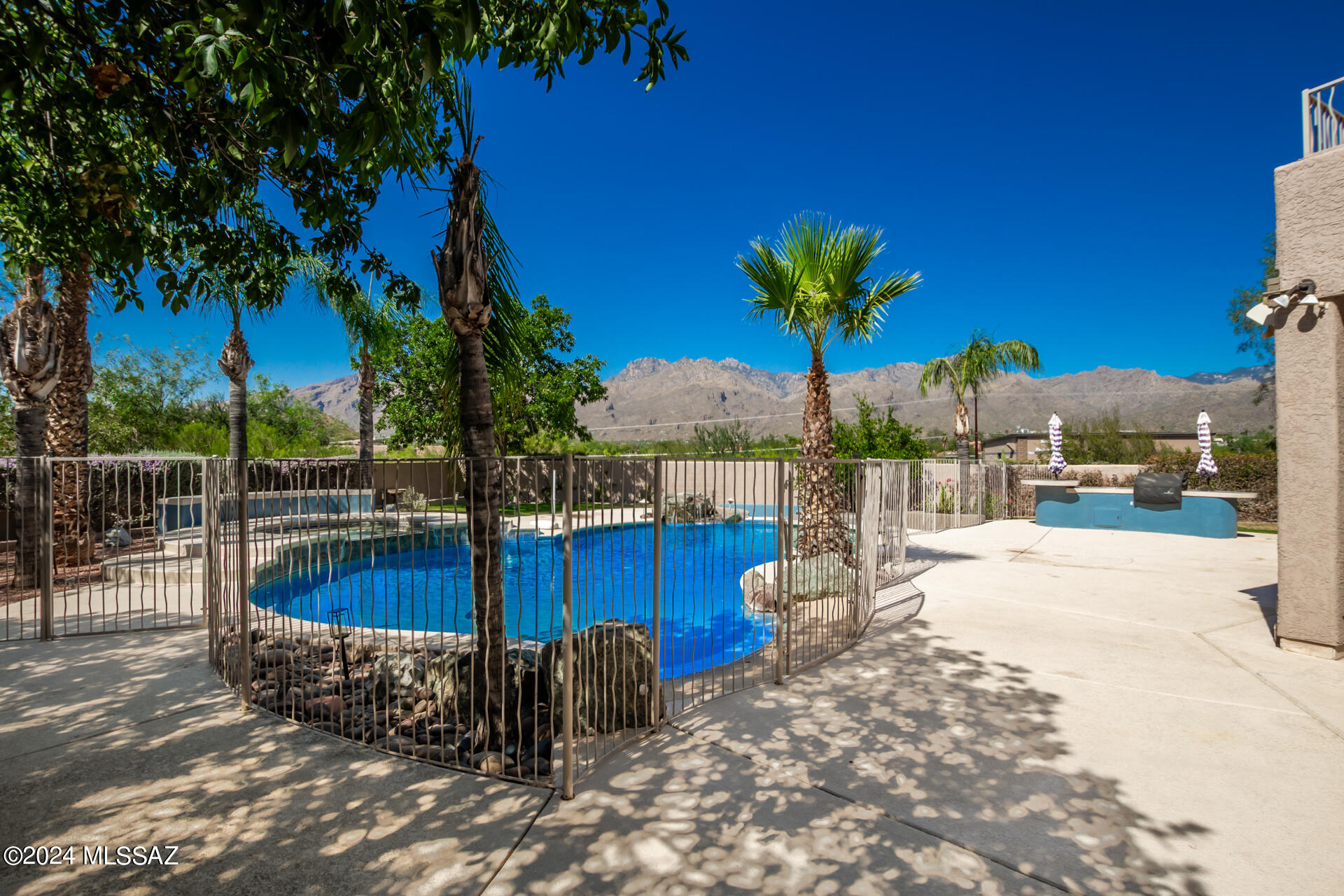 Shadows @ Sabino (1-103) - Residential