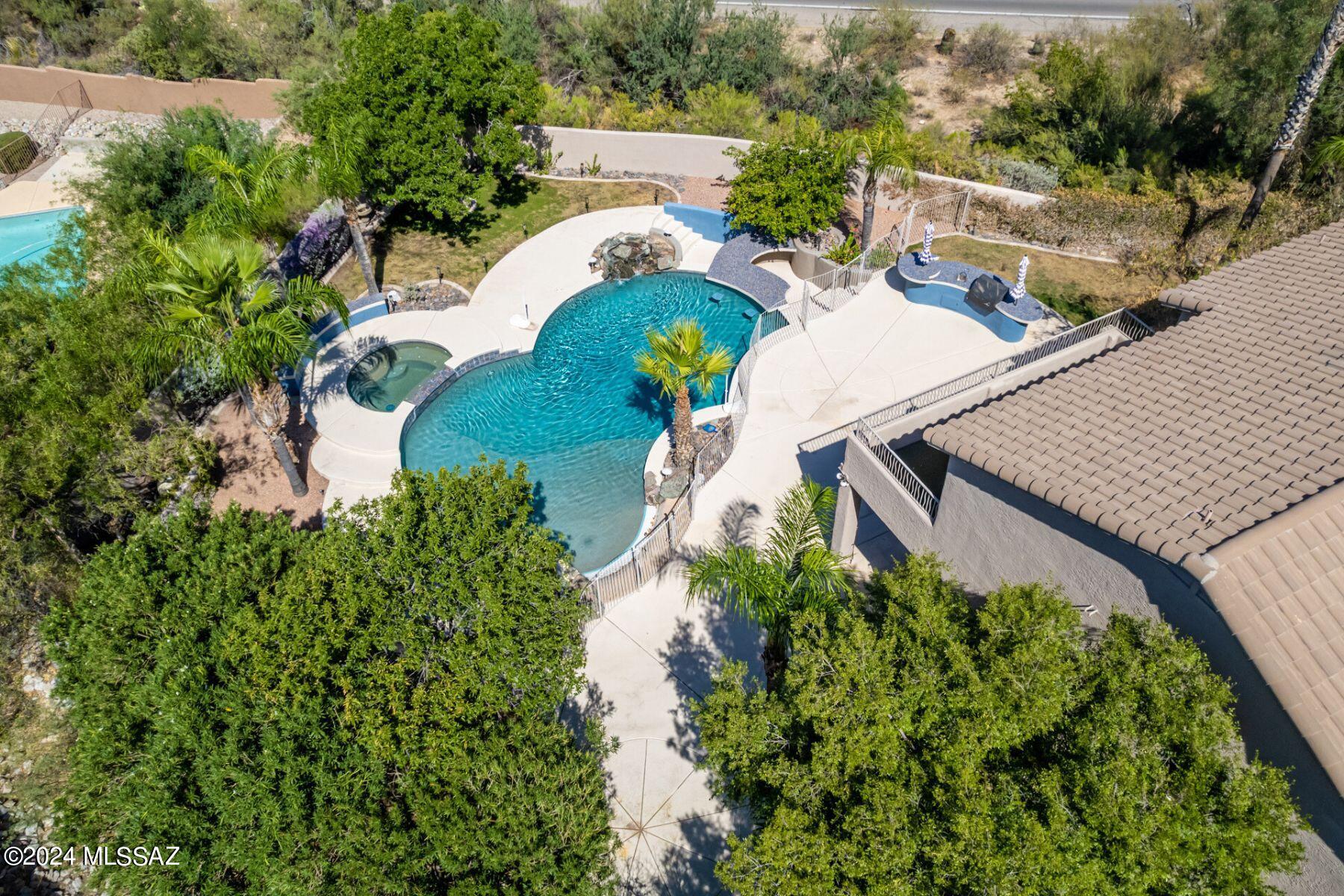 Shadows @ Sabino (1-103) - Residential